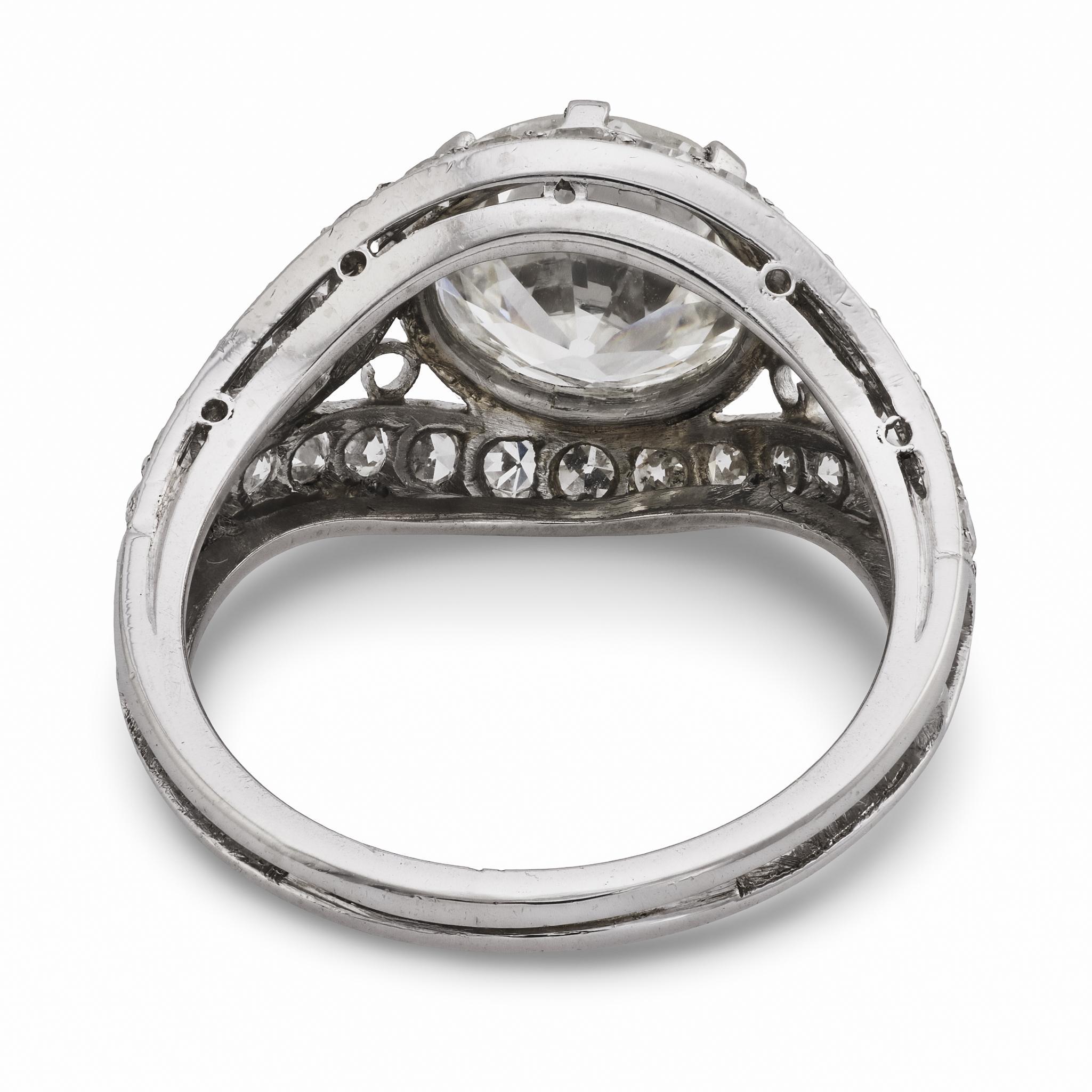 Bague de fiançailles en platine Art déco GIA 2,19 carats diamant taille ancienne européenne en vente 1