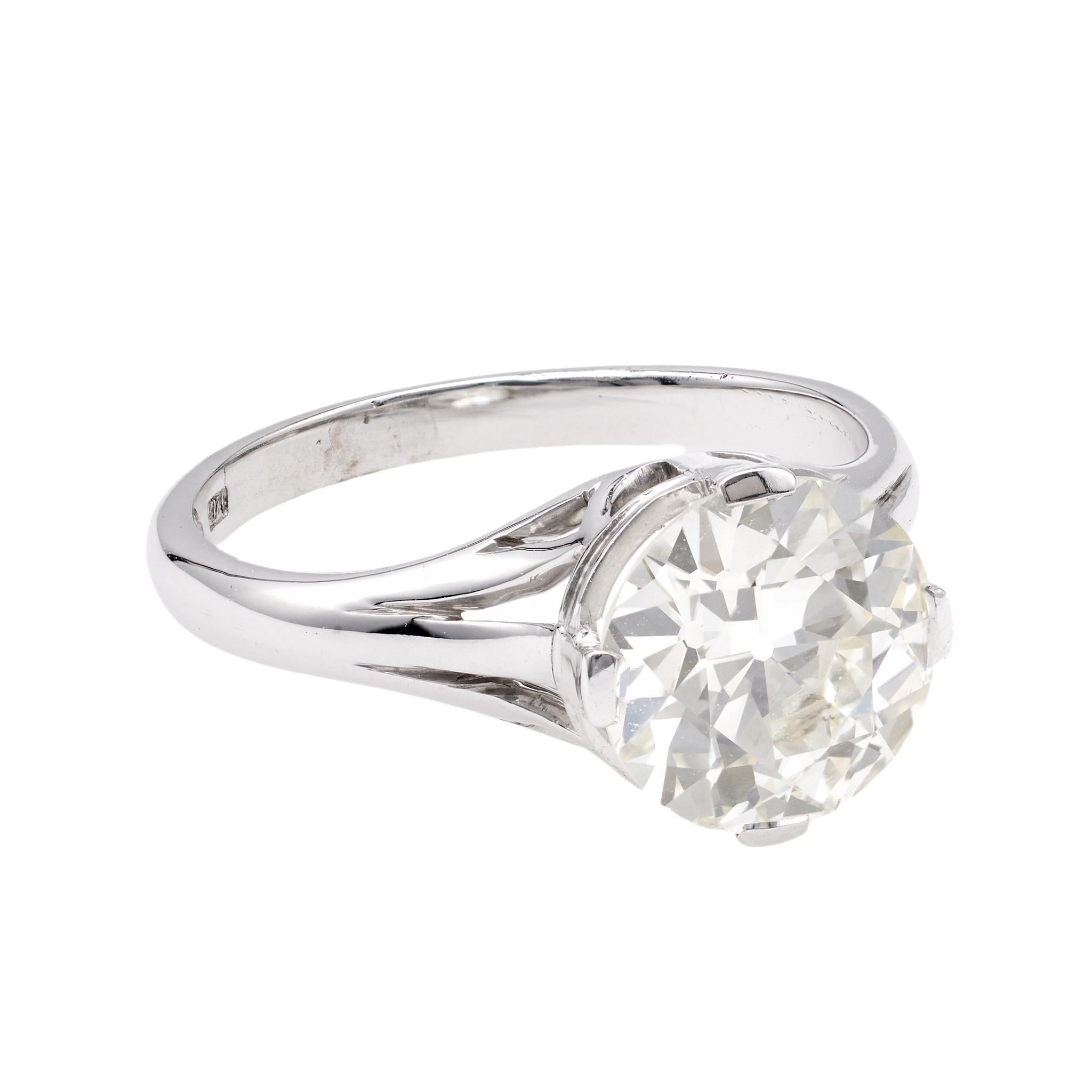 Art Deco GIA 2.19 Carat Old European Cut Diamond Platinum Solitaire Ring For Sale 1