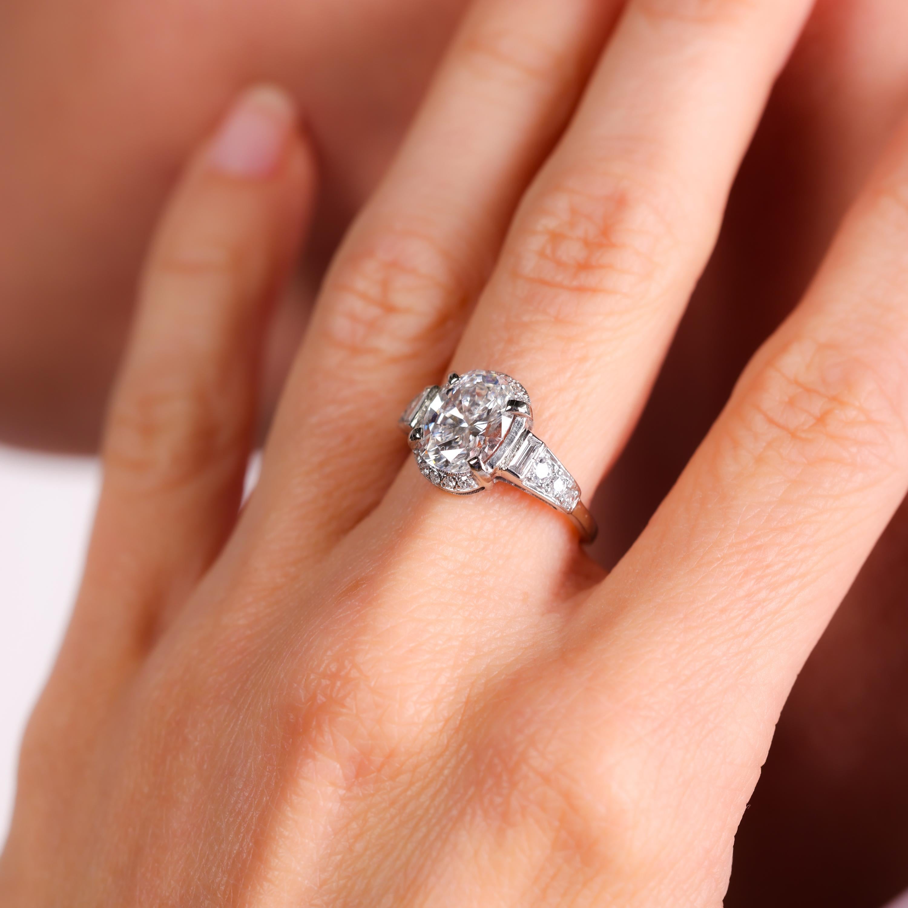 Platinring, Art déco, GIA 2,21 Karat Diamant im Ovalschliff, Platin für Damen oder Herren