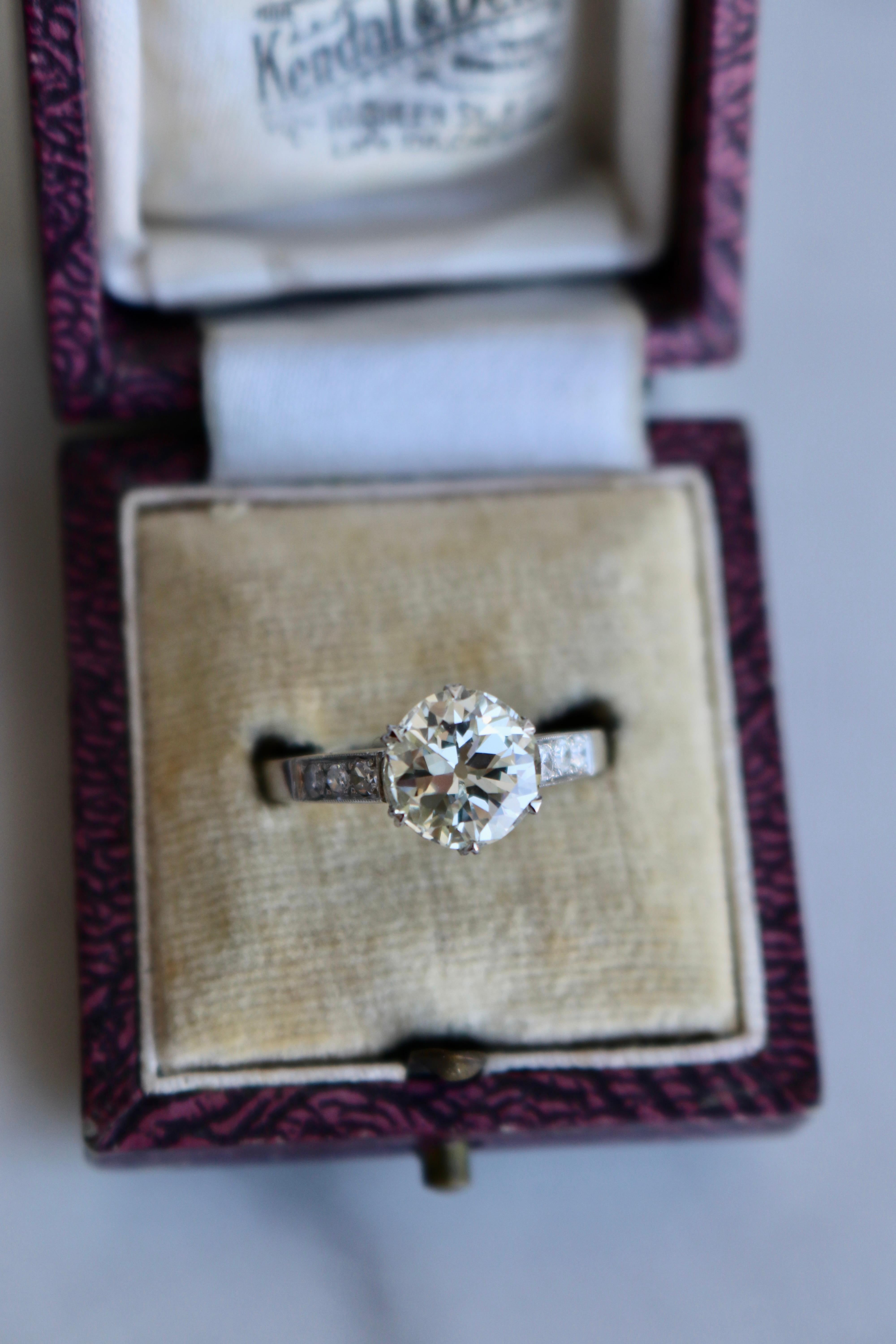 Art Deco GIA 2.21 Carats Old European Cut Diamond Platinum Ring 2