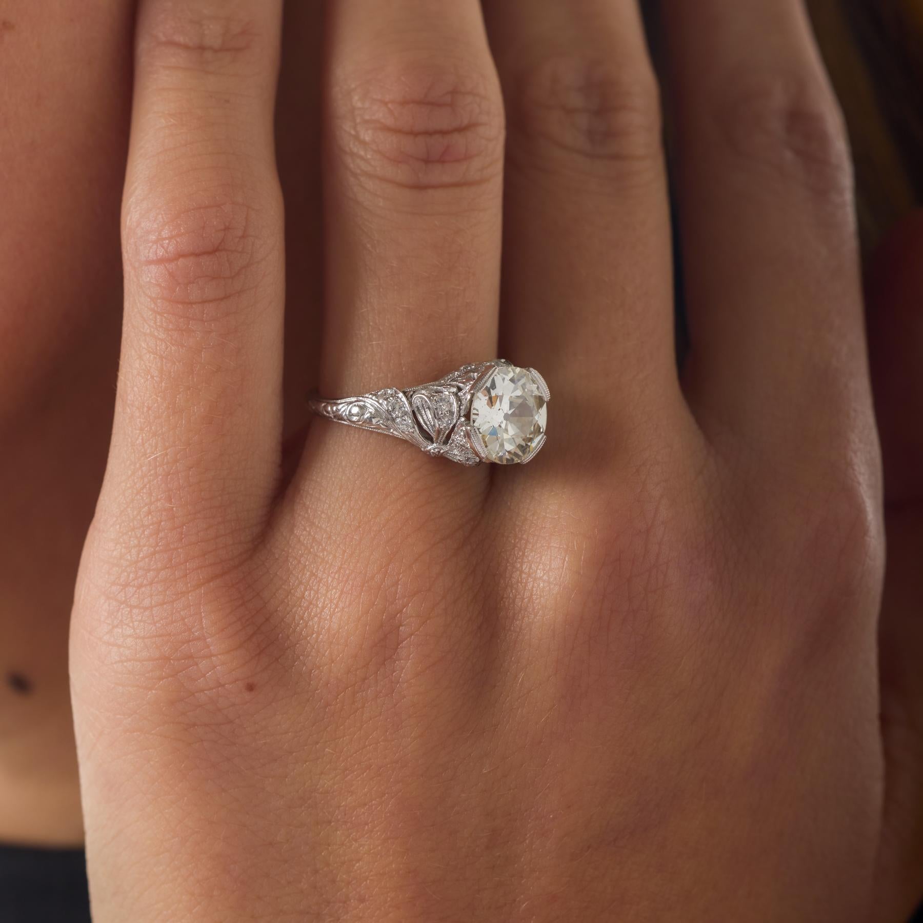 Platin-Verlobungsring, Art déco, GIA 2.26 Karat Diamant im alteuropäischen Schliff, Platin im Angebot 2