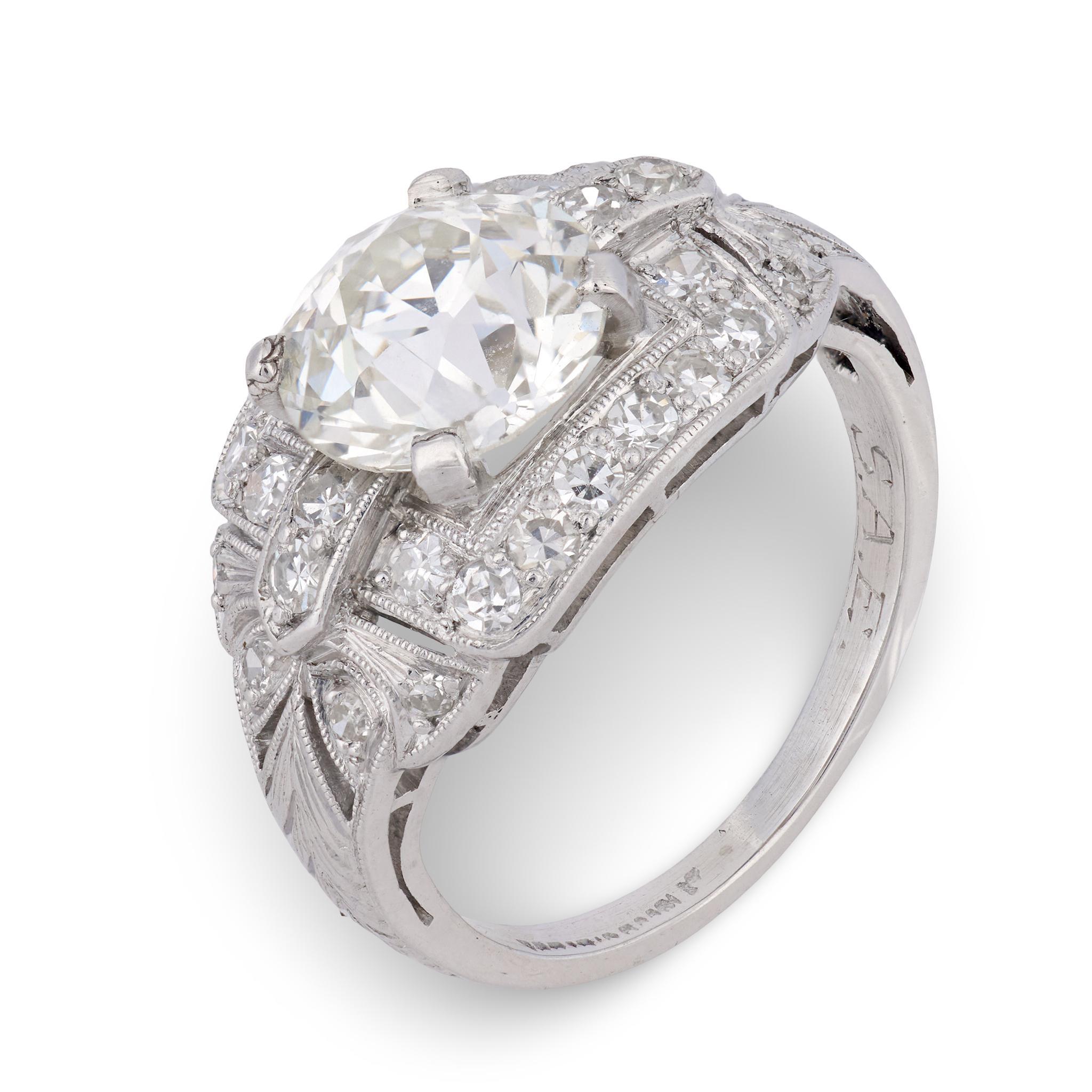 Art Deco GIA 2.26 carat Old European cut diamond platinum engagement ring For Sale