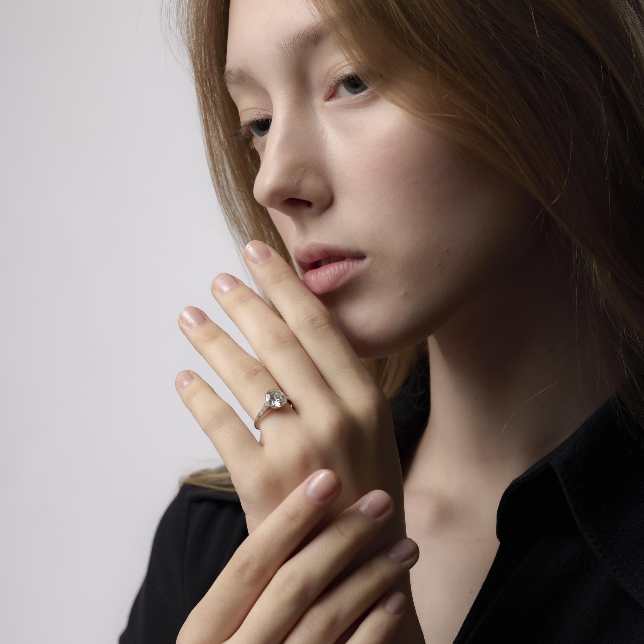 Bague de fiançailles Art déco en platine avec diamant taille européenne ancienne de 2.37 carats certifié GIA Bon état - En vente à Beverly Hills, CA