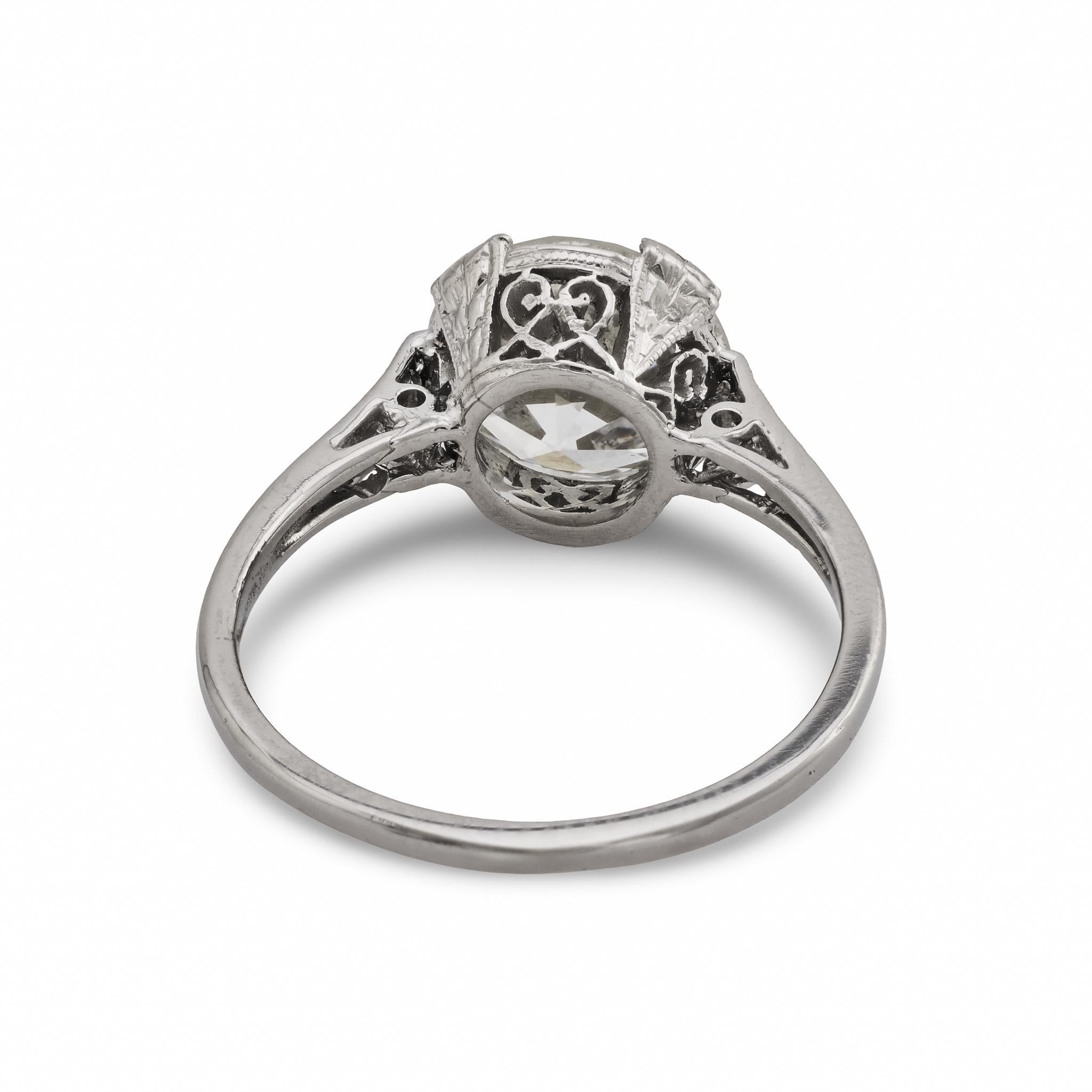 Bague de fiançailles Art déco en platine avec diamant taille européenne ancienne de 2.37 carats certifié GIA en vente 1