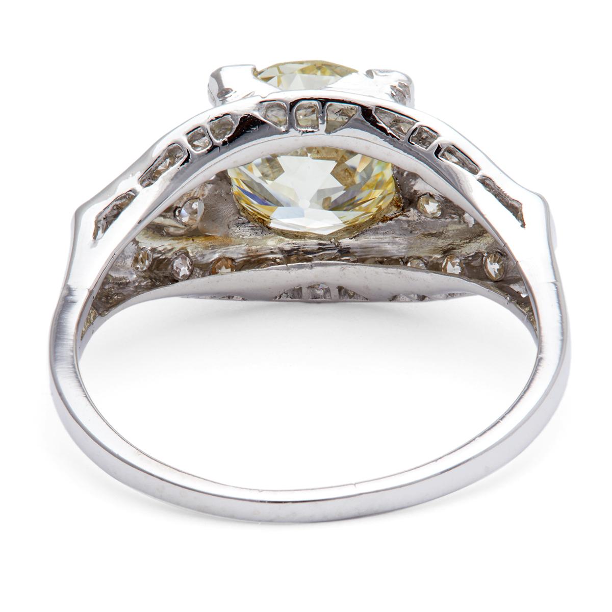 Art Deco GIA 2.40 Carats Old European Cut Diamond Platinum Filigree Ring 2
