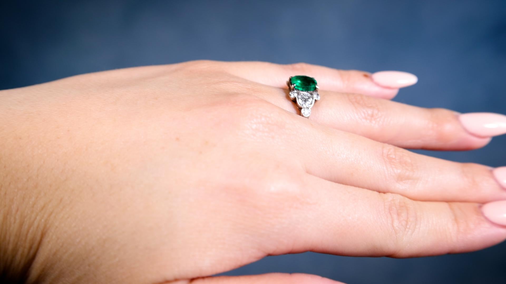 Art Deco GIA 2.42 Carat Brazilian Emerald and Diamond Silver Ring In Good Condition For Sale In Beverly Hills, CA