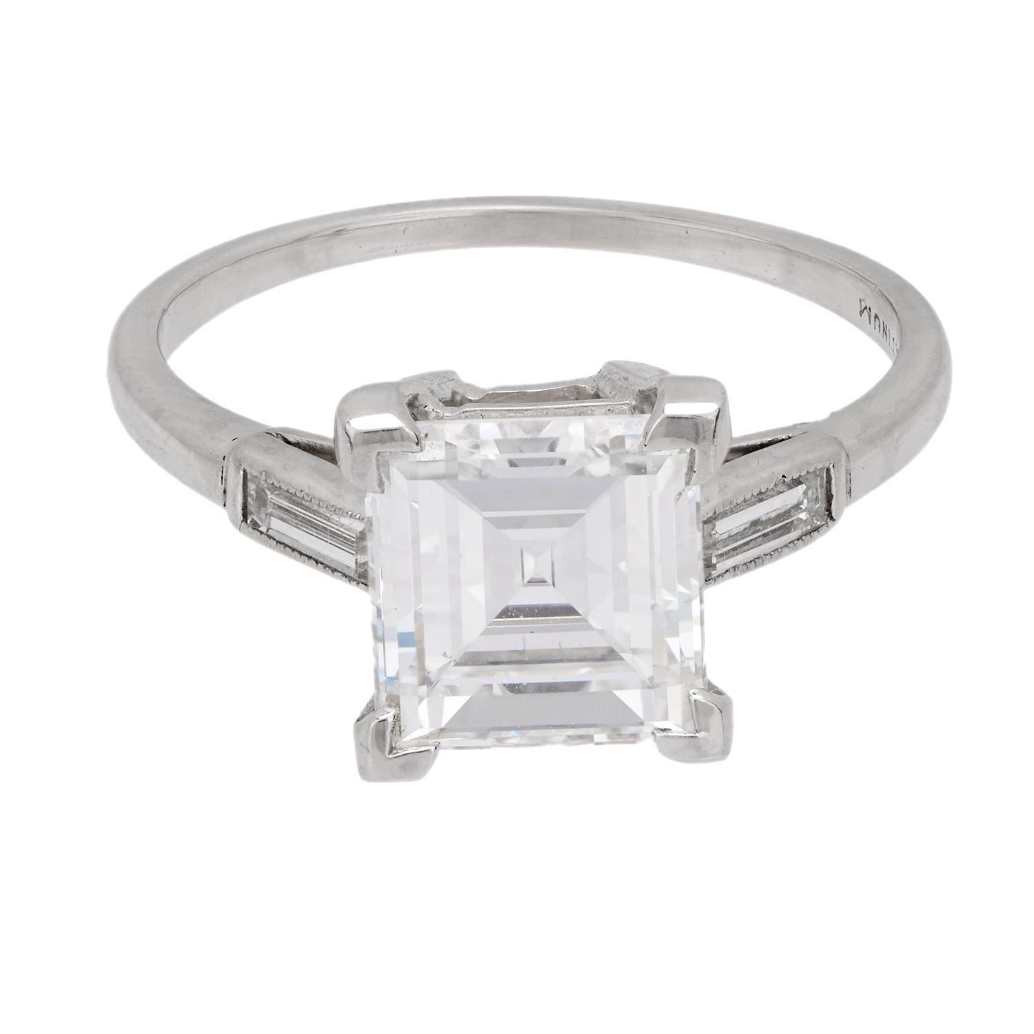 Women's Art Deco GIA 2.56 carat carré cut diamond platinum engagement ring For Sale