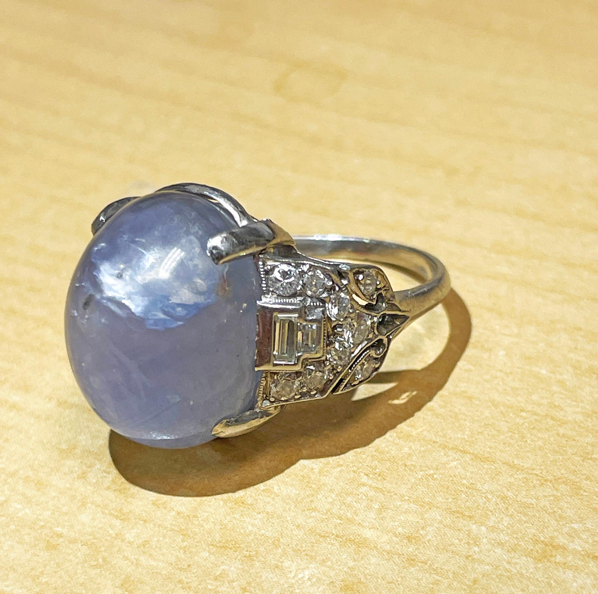 Art Deco GIA 26.5ct Natural No-Heat Star Blue Sapphire Platinum Diamond Ring In Good Condition For Sale In New York, NY