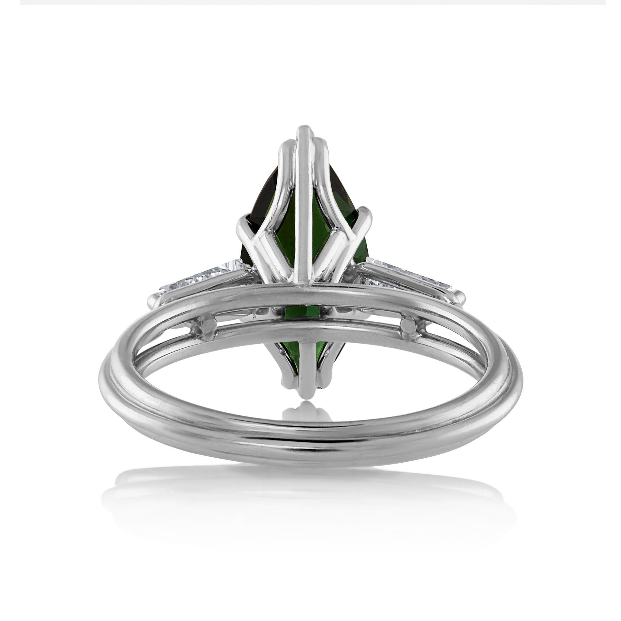 Art Deco GIA 3.24Carat Green Tourmaline Diamond Engagement Wedding Platinum Ring In Good Condition For Sale In New York, NY