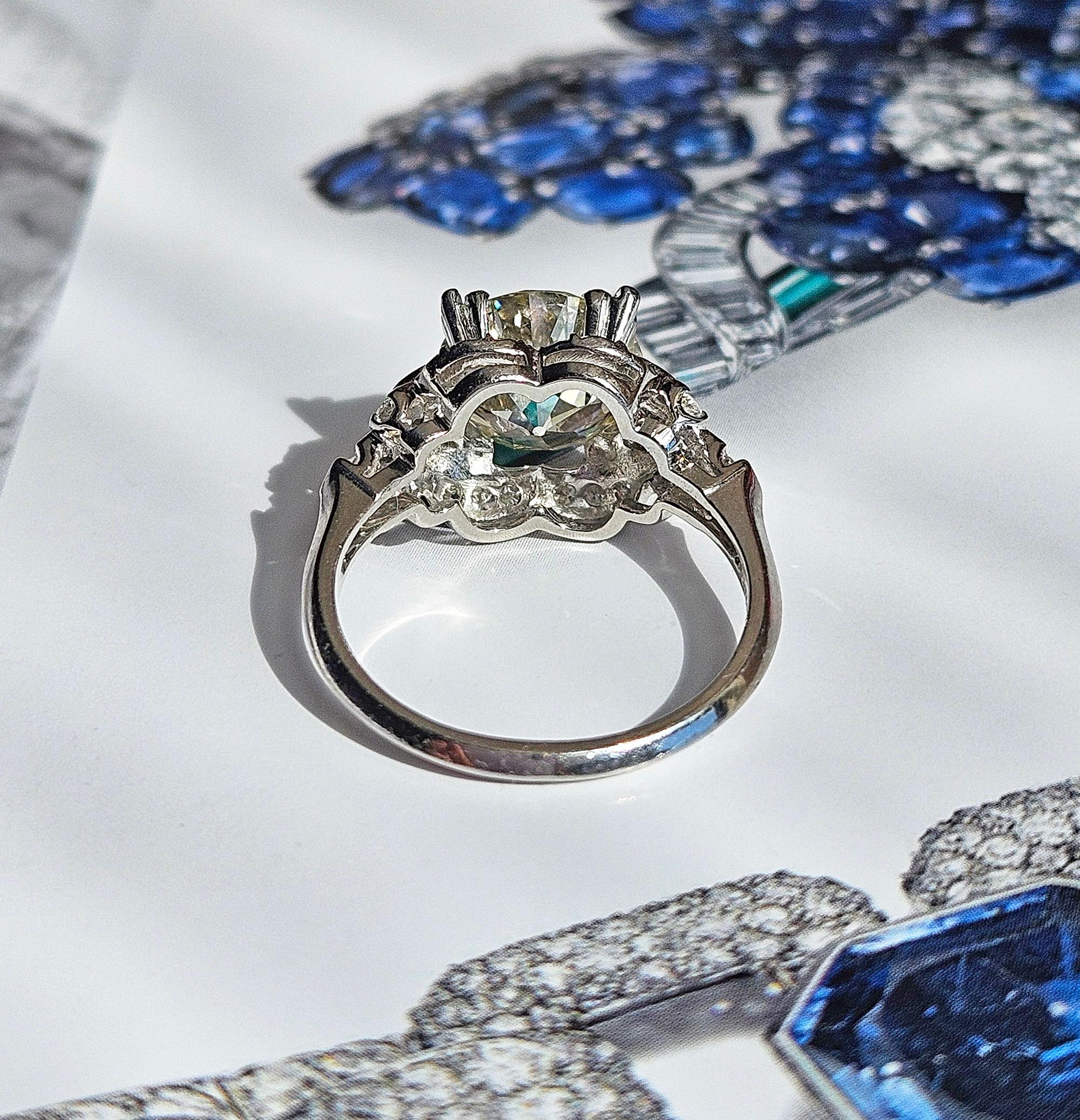 Art déco GIA 3.34ctw Vieux  Bague de fiançailles en platine avec diamant , Circa 1930 en vente 5