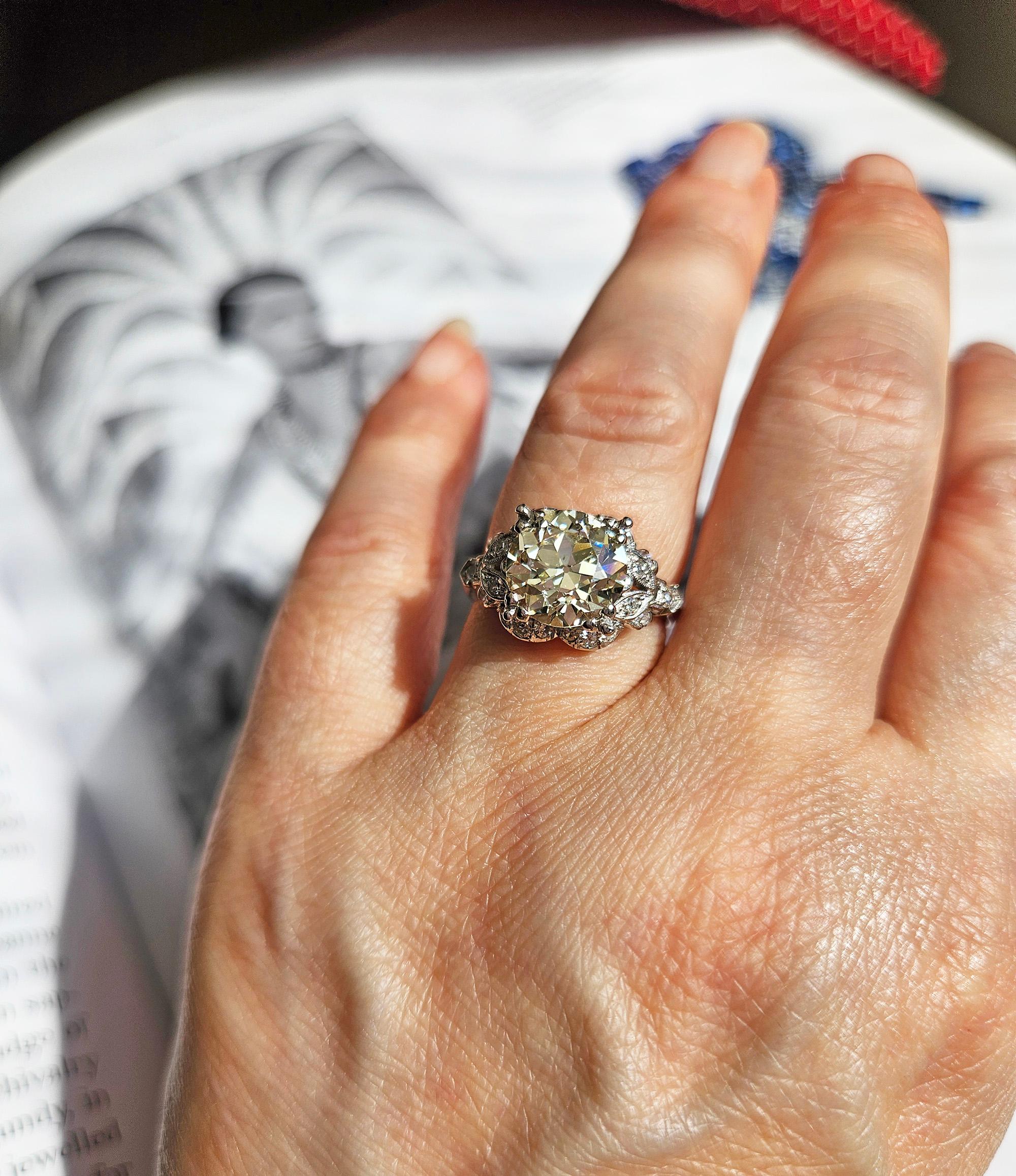 Art déco GIA 3.34ctw Vieux  Bague de fiançailles en platine avec diamant , Circa 1930 en vente 7