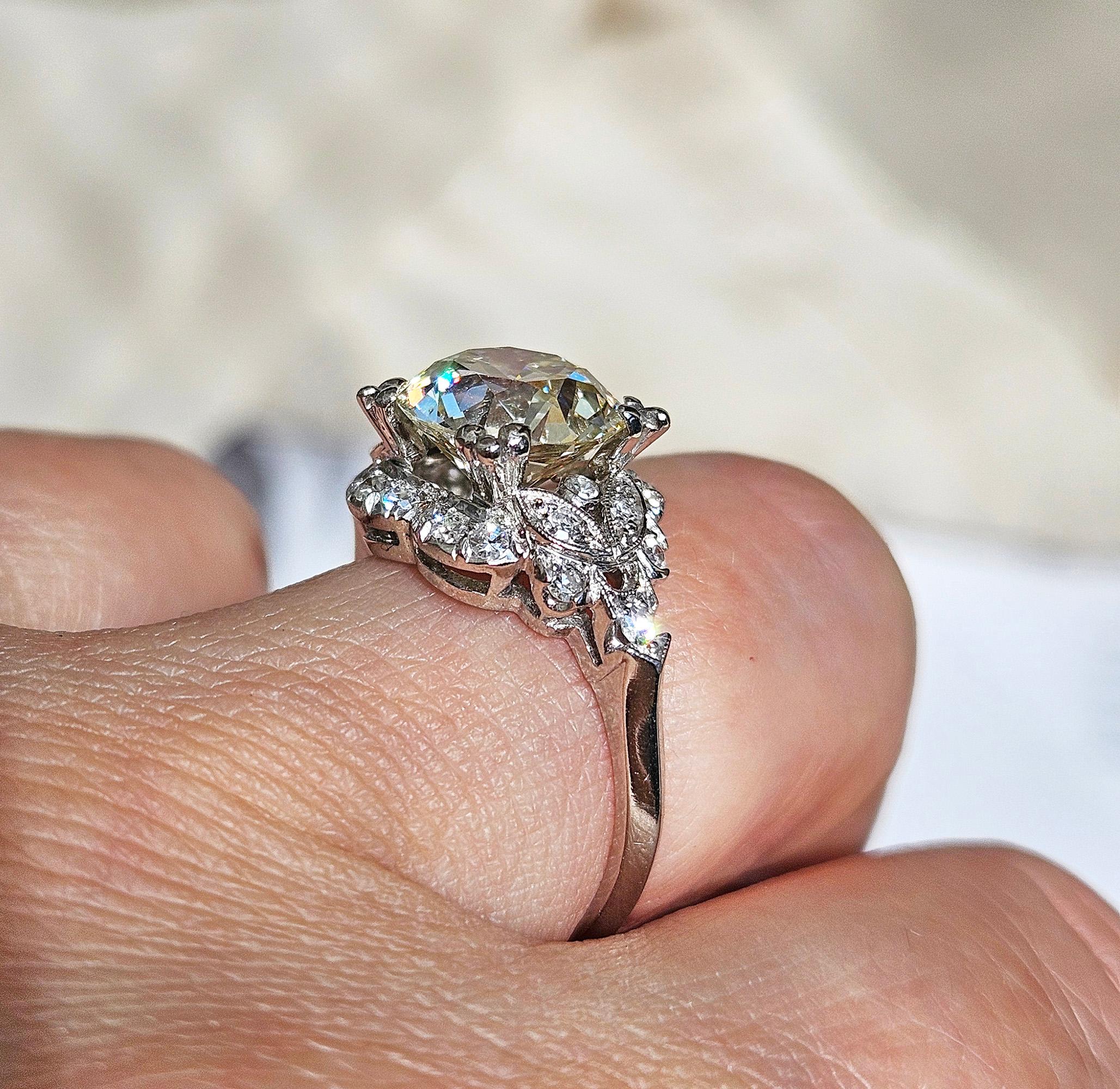 Art déco GIA 3.34ctw Vieux  Bague de fiançailles en platine avec diamant , Circa 1930 en vente 8