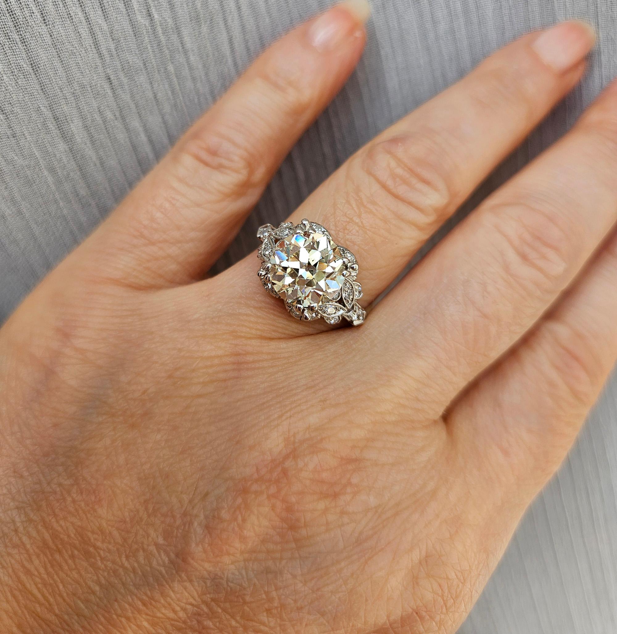 Art déco GIA 3.34ctw Vieux  Bague de fiançailles en platine avec diamant , Circa 1930 en vente 9