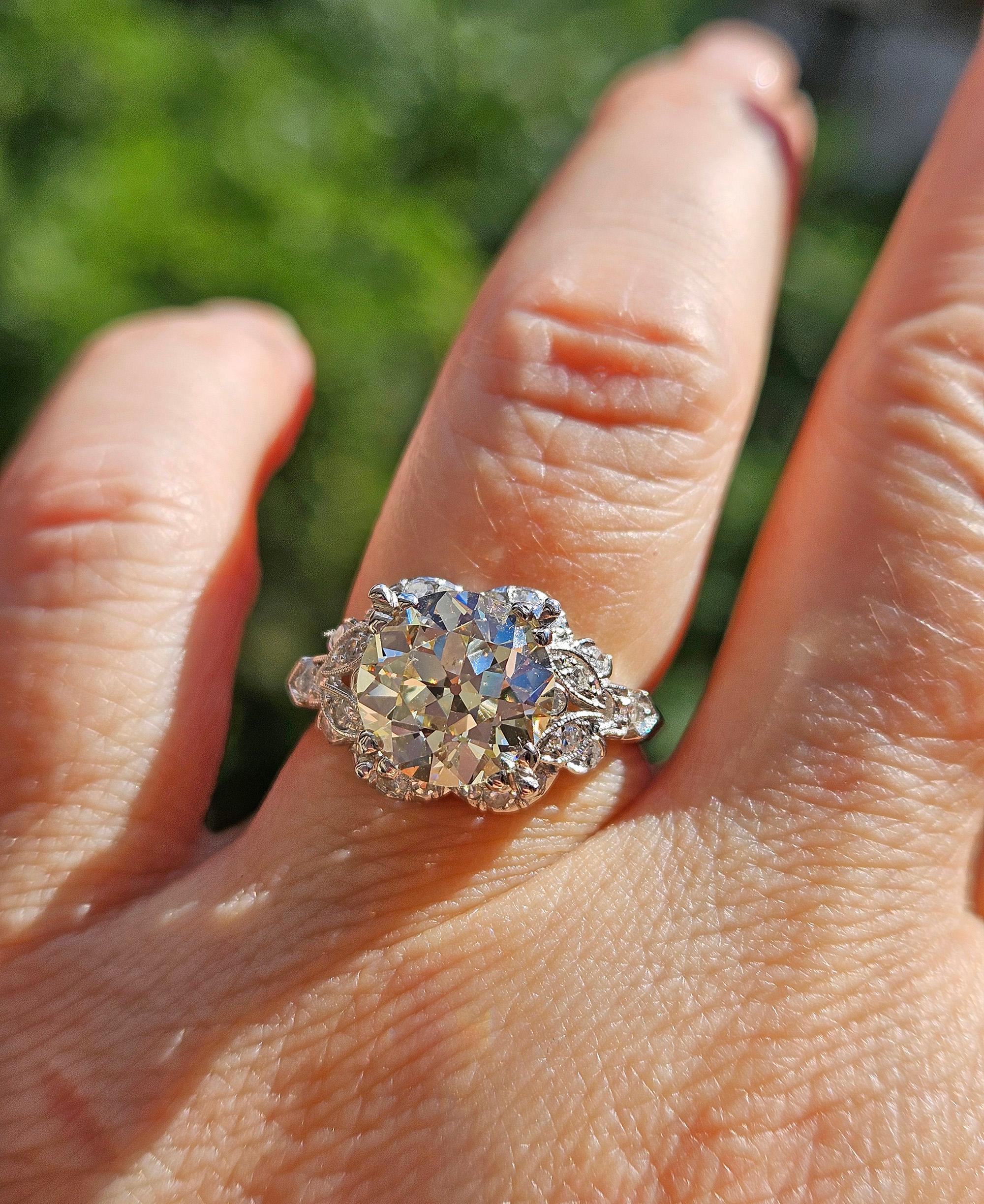 Art déco GIA 3.34ctw Vieux  Bague de fiançailles en platine avec diamant , Circa 1930 en vente 15