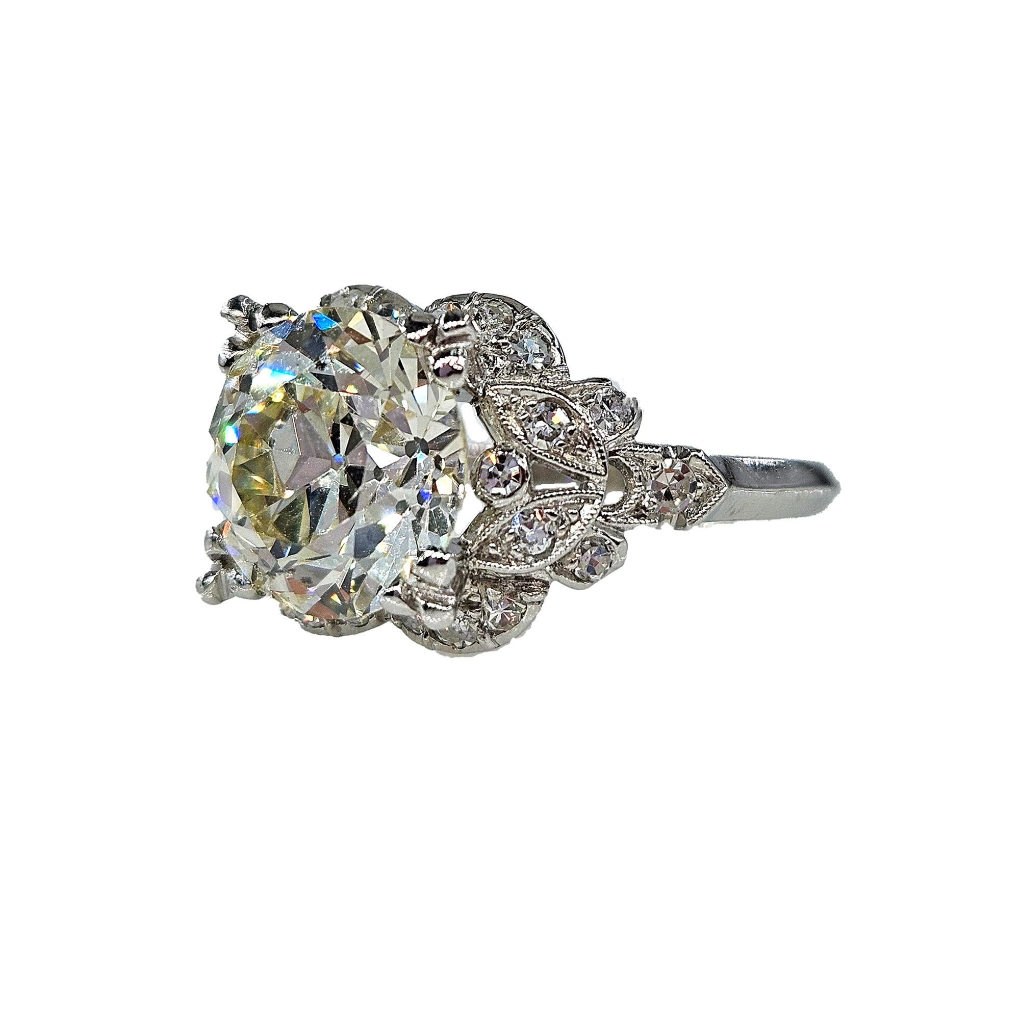 Art déco GIA 3.34ctw Vieux  Bague de fiançailles en platine avec diamant , Circa 1930 Bon état - En vente à New York, NY
