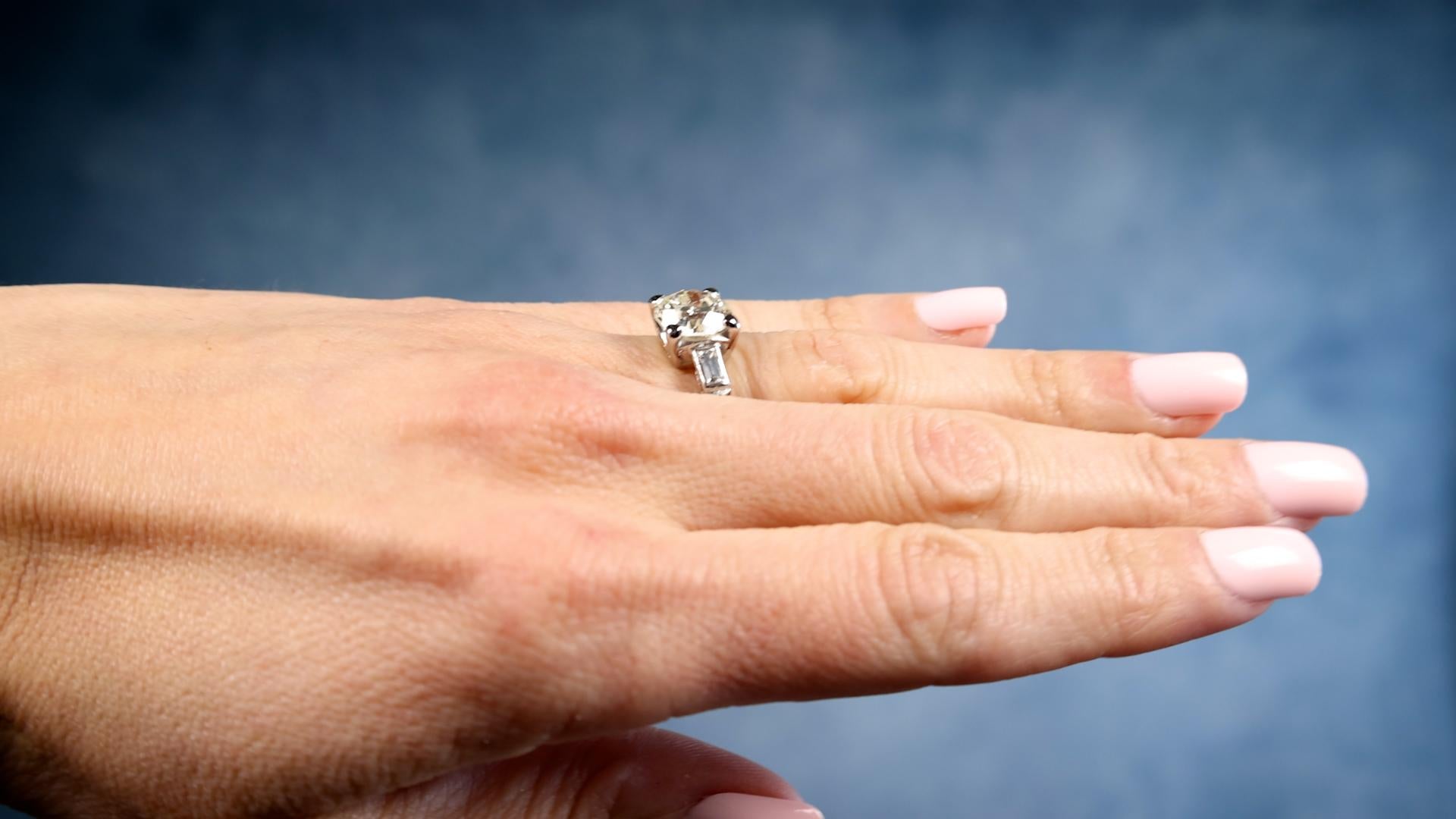 Bague Art déco GIA 4,03 carats de diamants taille transitionnelle Bon état - En vente à Beverly Hills, CA
