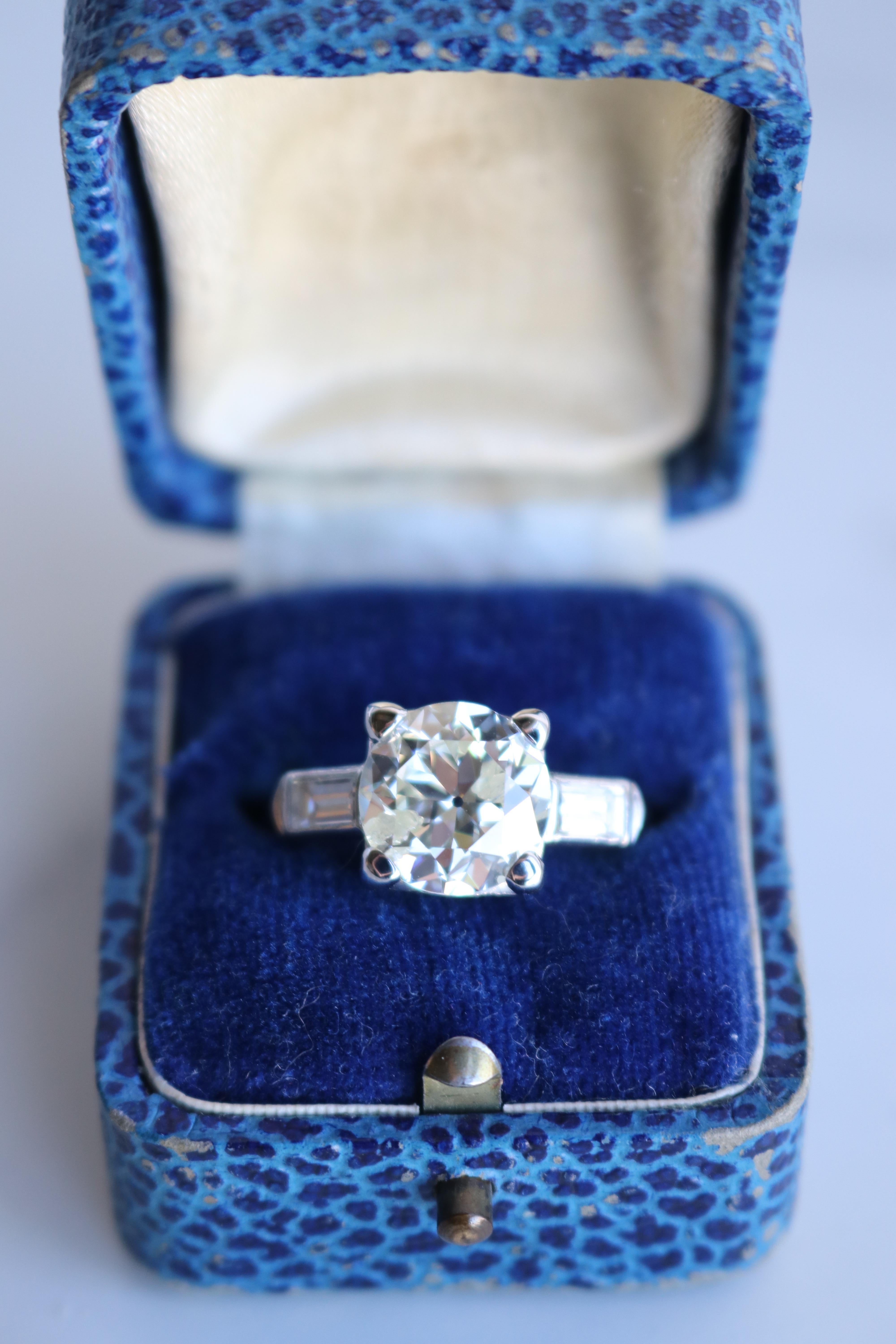Art Deco GIA 4.03 Carat Transitional Cut Diamond Platinum Ring For Sale 1