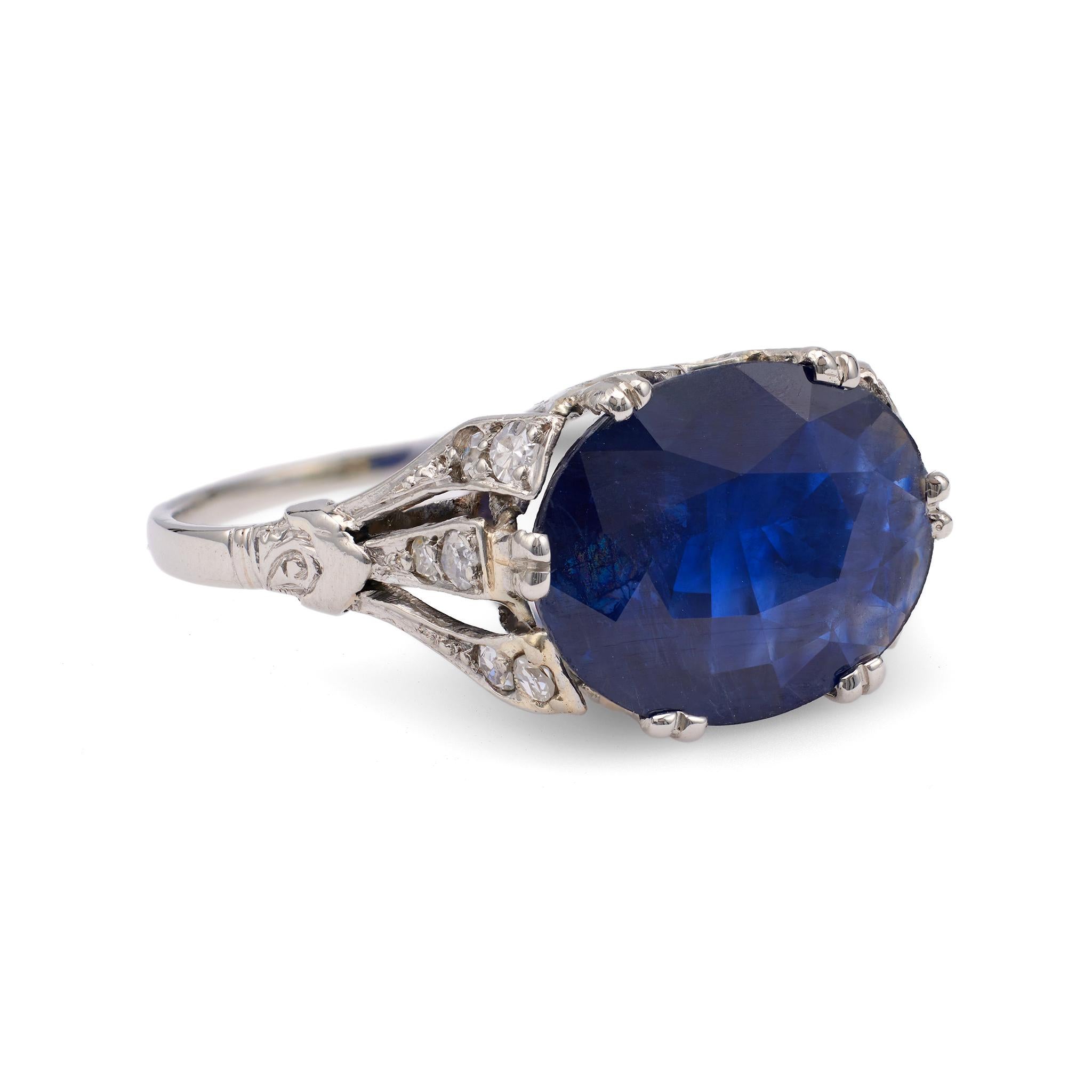 Art Deco GIA 4.47 Carat Madagascan Sapphire Diamond Platinum Ring In Good Condition In Beverly Hills, CA
