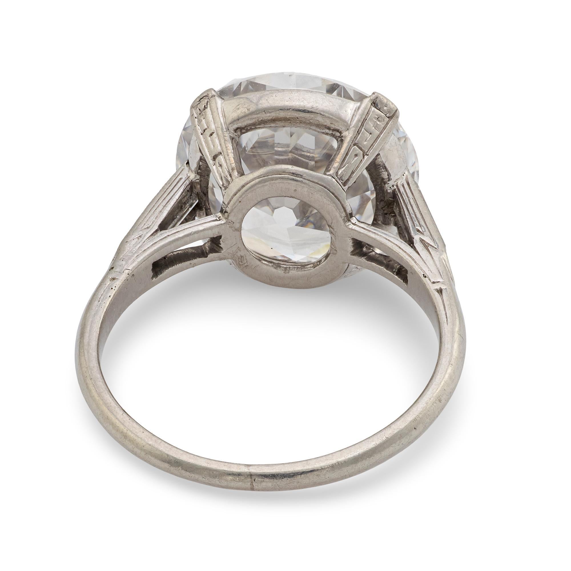 Art Deco GIA 4.60 carat diamond platinum engagement ring For Sale 1