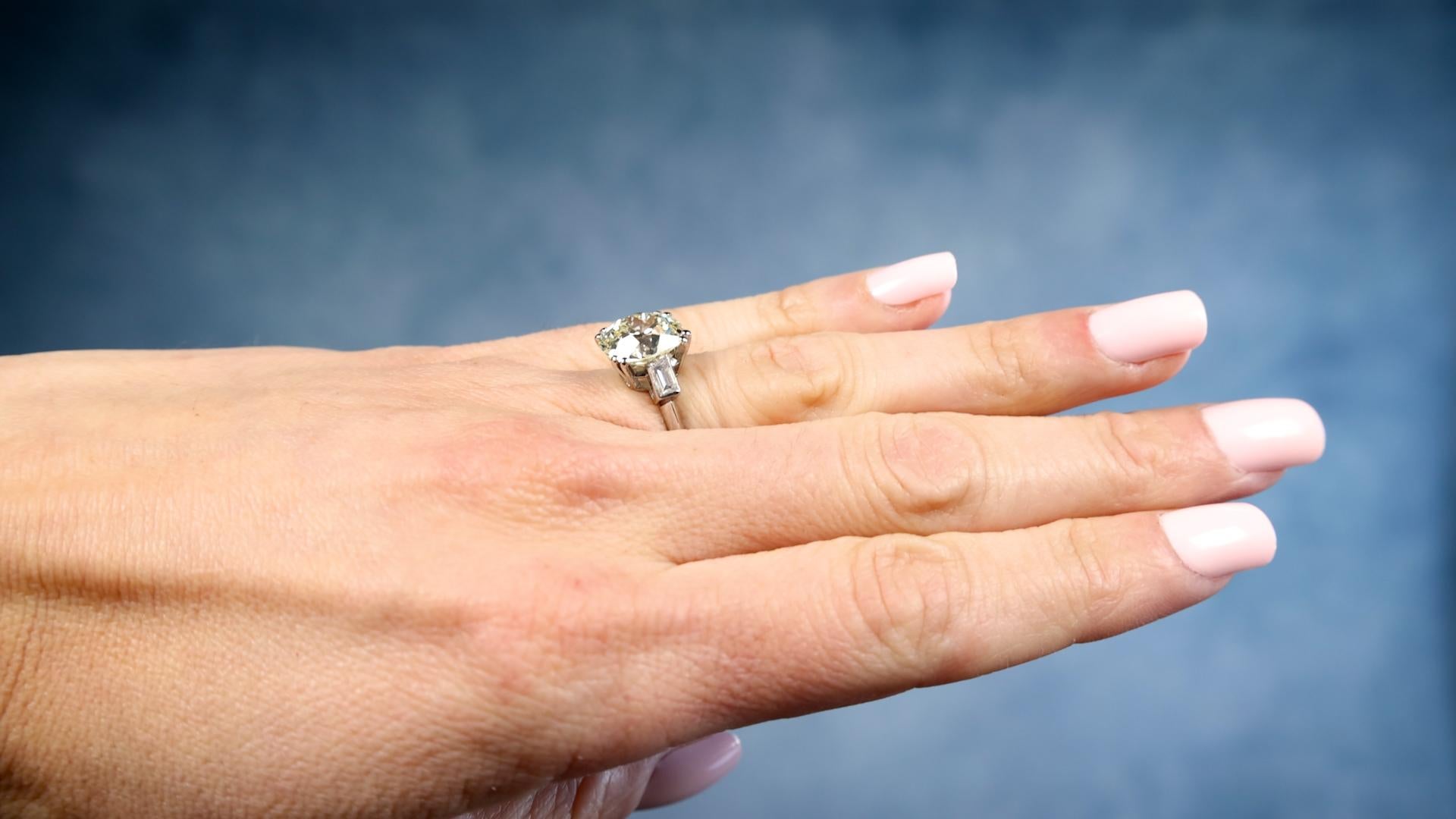 Women's or Men's Art Deco GIA 5.01 Carat Old Mine Cut Diamond Platinum Ring