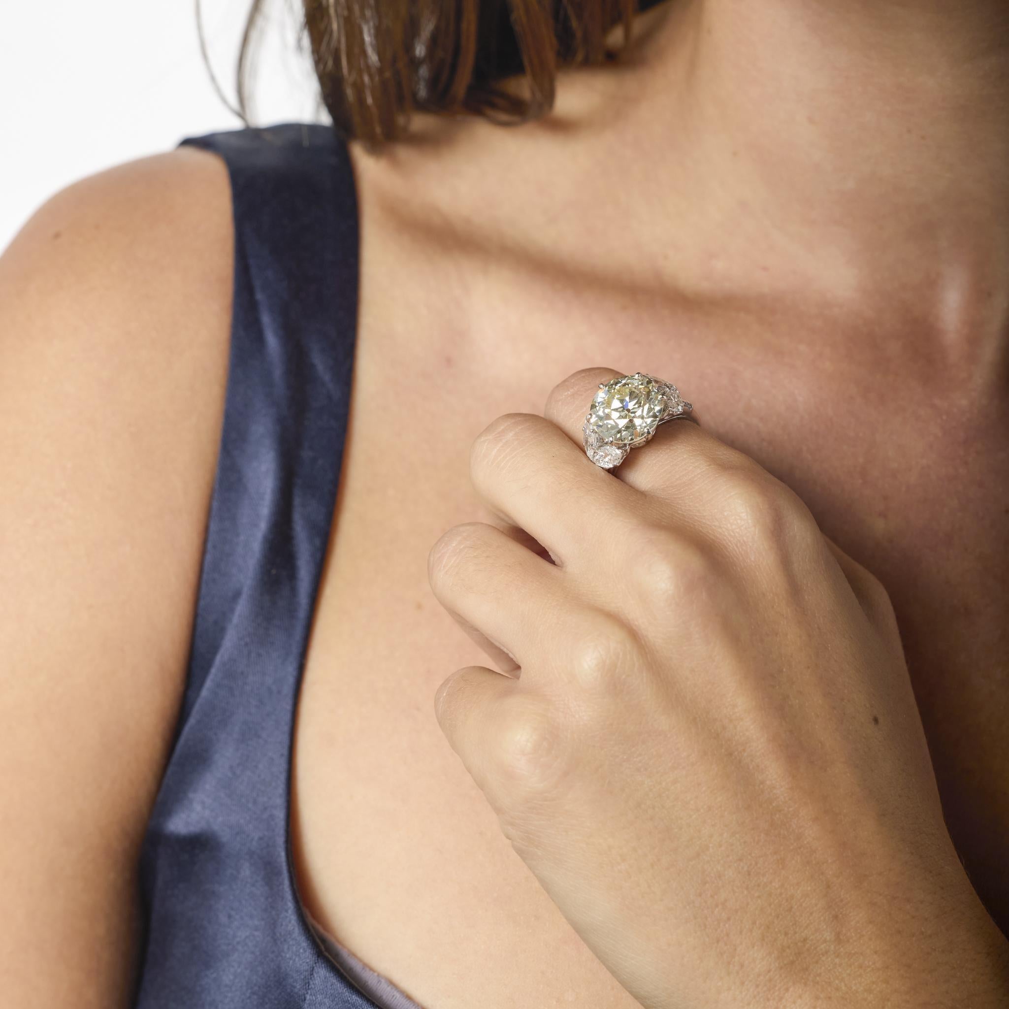 Bague en platine Art déco GIA 8,27 carats de diamant ancien de taille européenne Bon état - En vente à Beverly Hills, CA