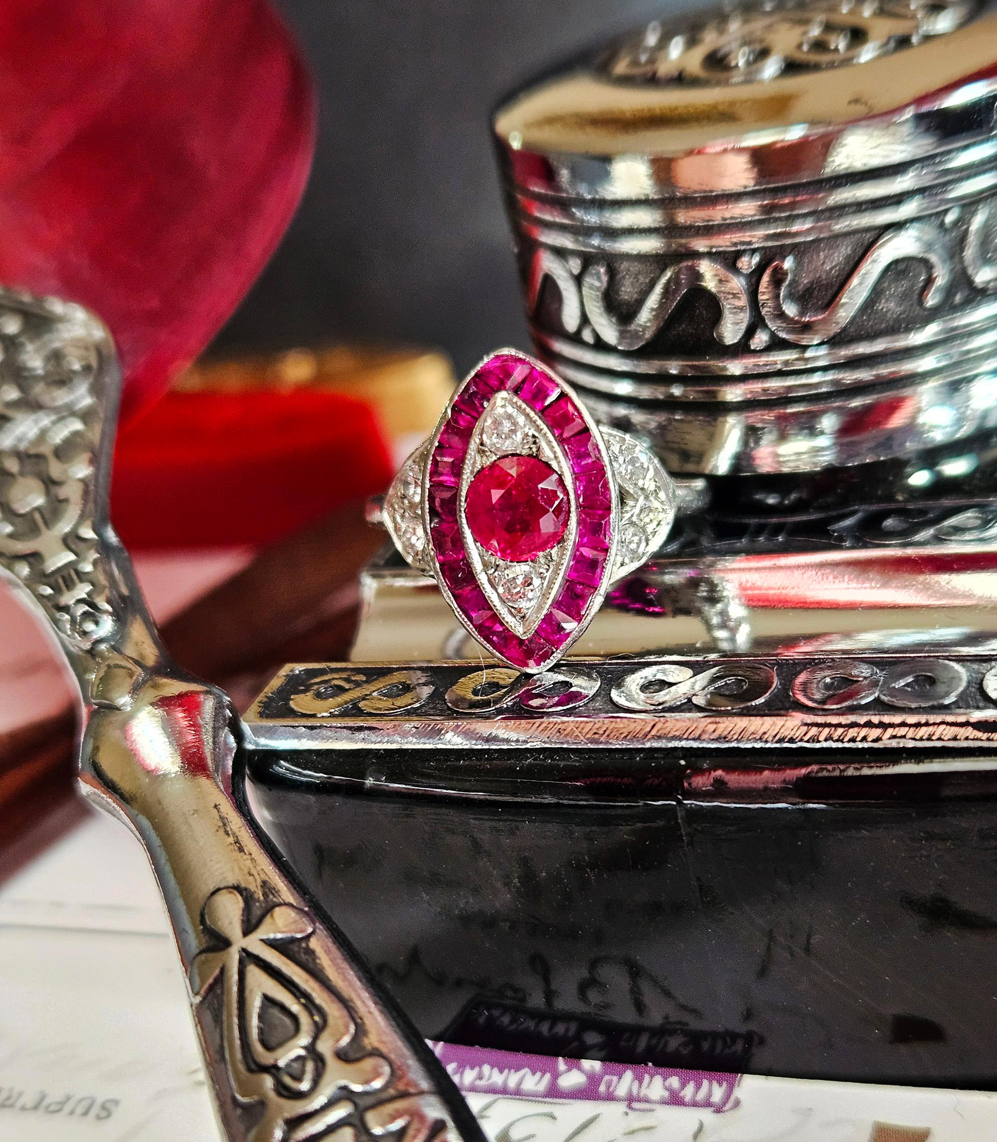 Anello d'epoca in platino con diamanti e rubini di Burma, Art of Vintage, GIA, 1930 in vendita 4