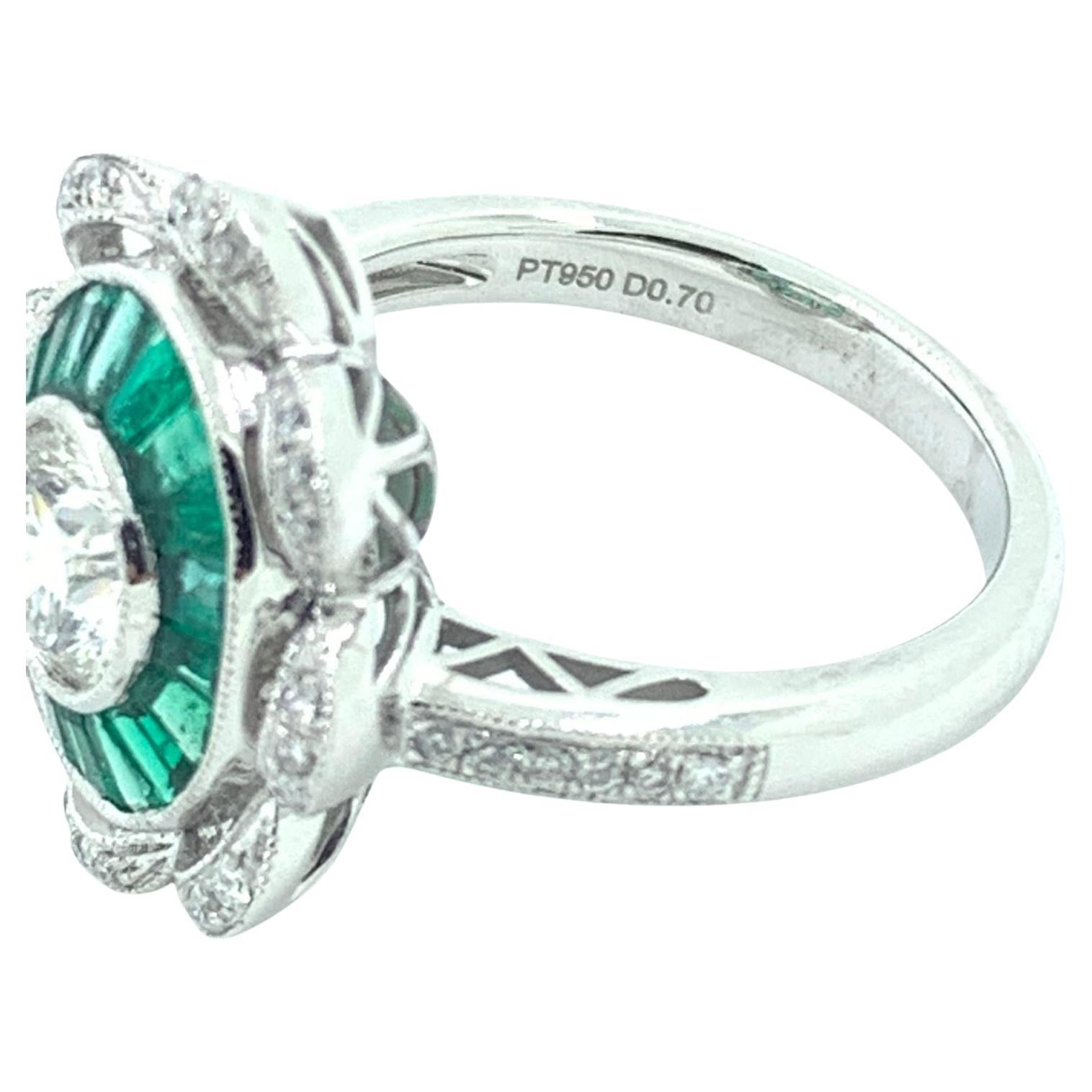 Women's Art Deco GIA Certified 0.70 Carat Diamond Emerald Platinum Engagement Ring For Sale
