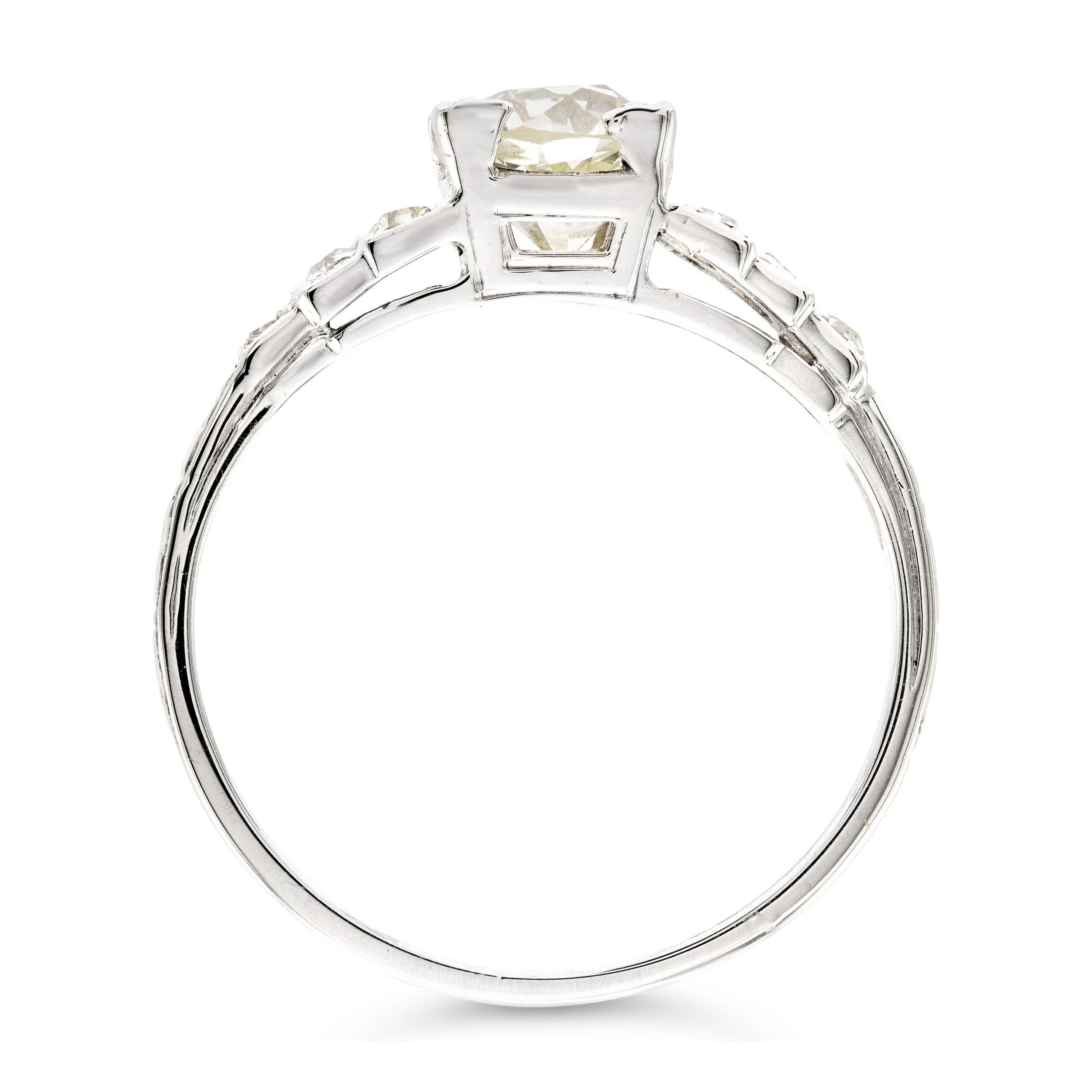 Women's Art Deco GIA Certified 0.87 Ct. Old European Cut Engagement Ring M VS1, 18k Gold For Sale