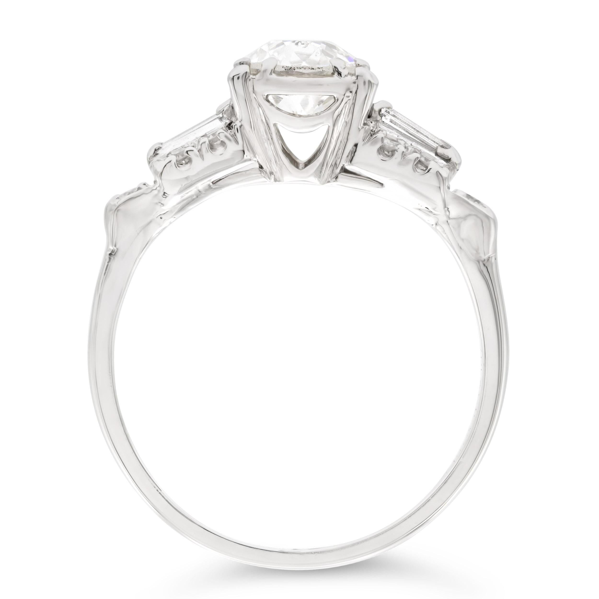 Art Deco GIA Certified 0.92 Ct. Diamond Engagement Ring J I1 in Platinum In Good Condition For Sale In New York, NY