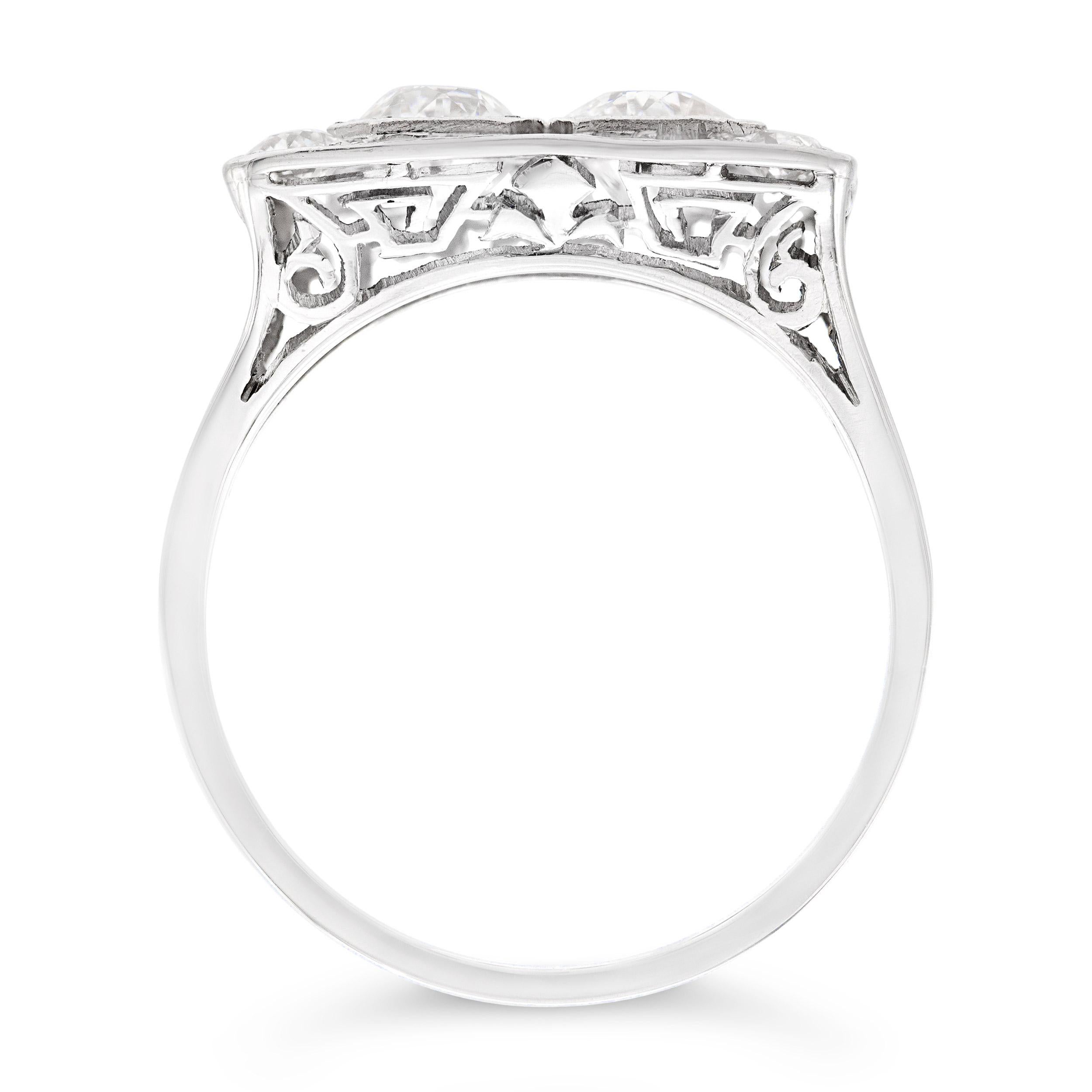Art Deco GIA Certified 0.95ct Old European Toi Et Moi Ring I VS2, Platinum In Good Condition For Sale In New York, NY