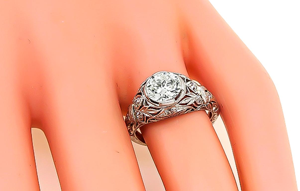 Bague de fiançailles Art déco avec diamant de 1,33 carat certifié par le GIA Bon état - En vente à New York, NY