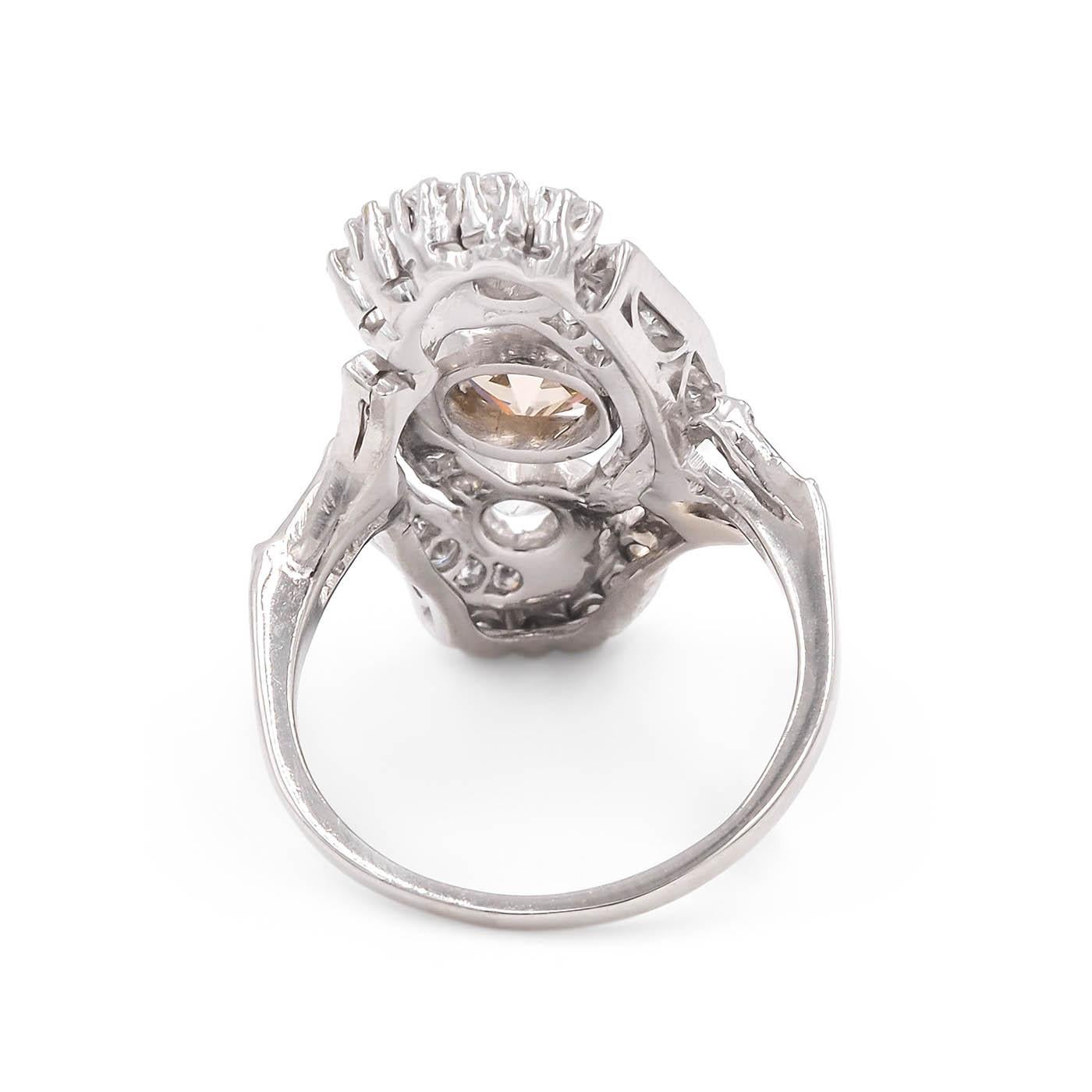 Art Deco GIA Certified 1.43 Carat Hexagonal Step Cut Diamond Engagement Ring In Excellent Condition For Sale In Los Angeles, CA