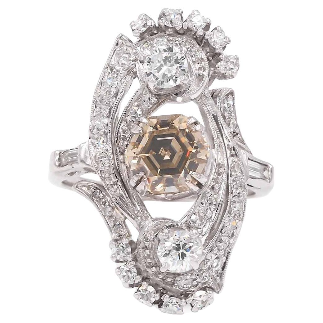 Anillo de compromiso de diamantes con talla escalonada hexagonal de 1,43 quilates con certificación GIA Art Decó