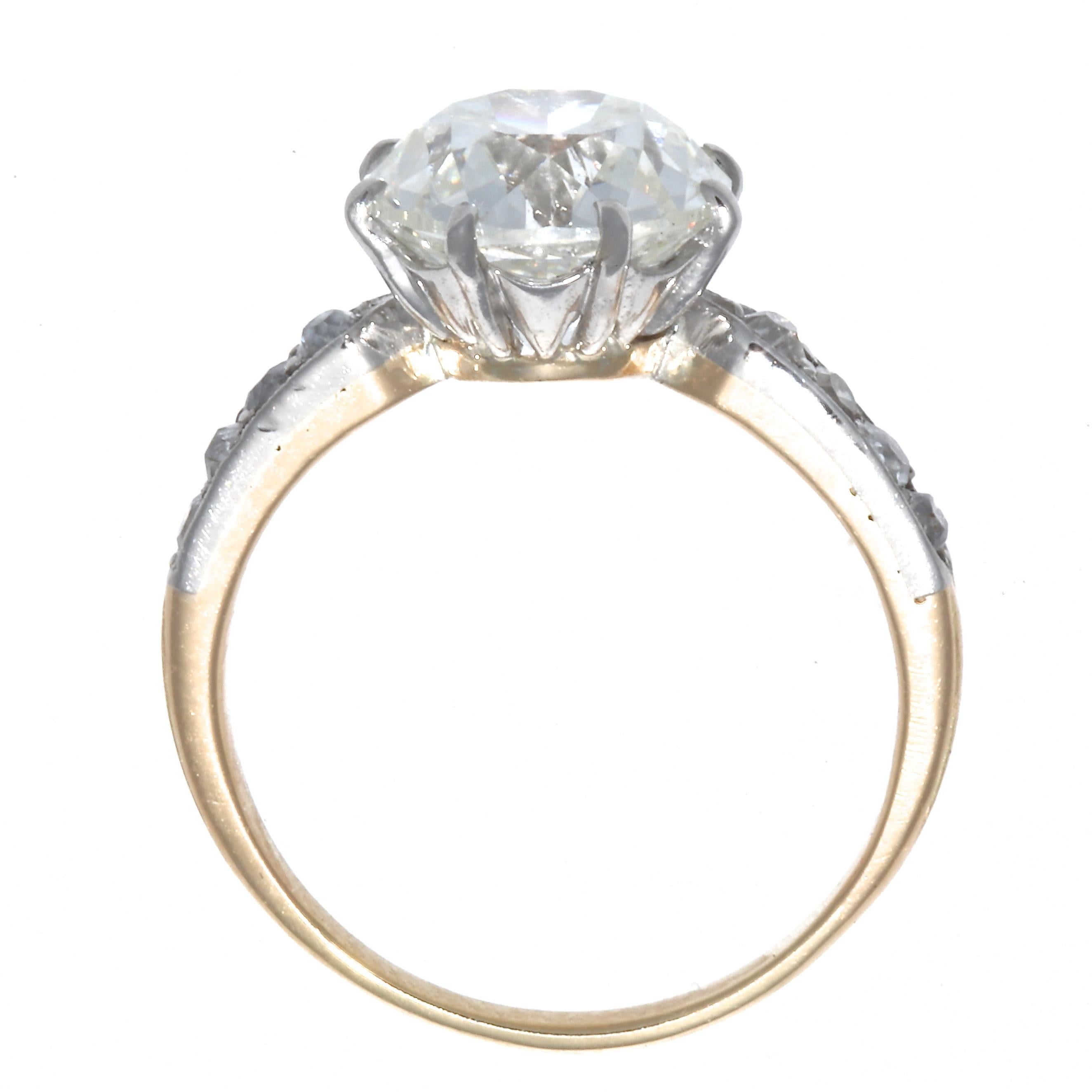 Women's Art Deco GIA Certified 3.23 Carat Round Cut Diamond 18 Karat Ring