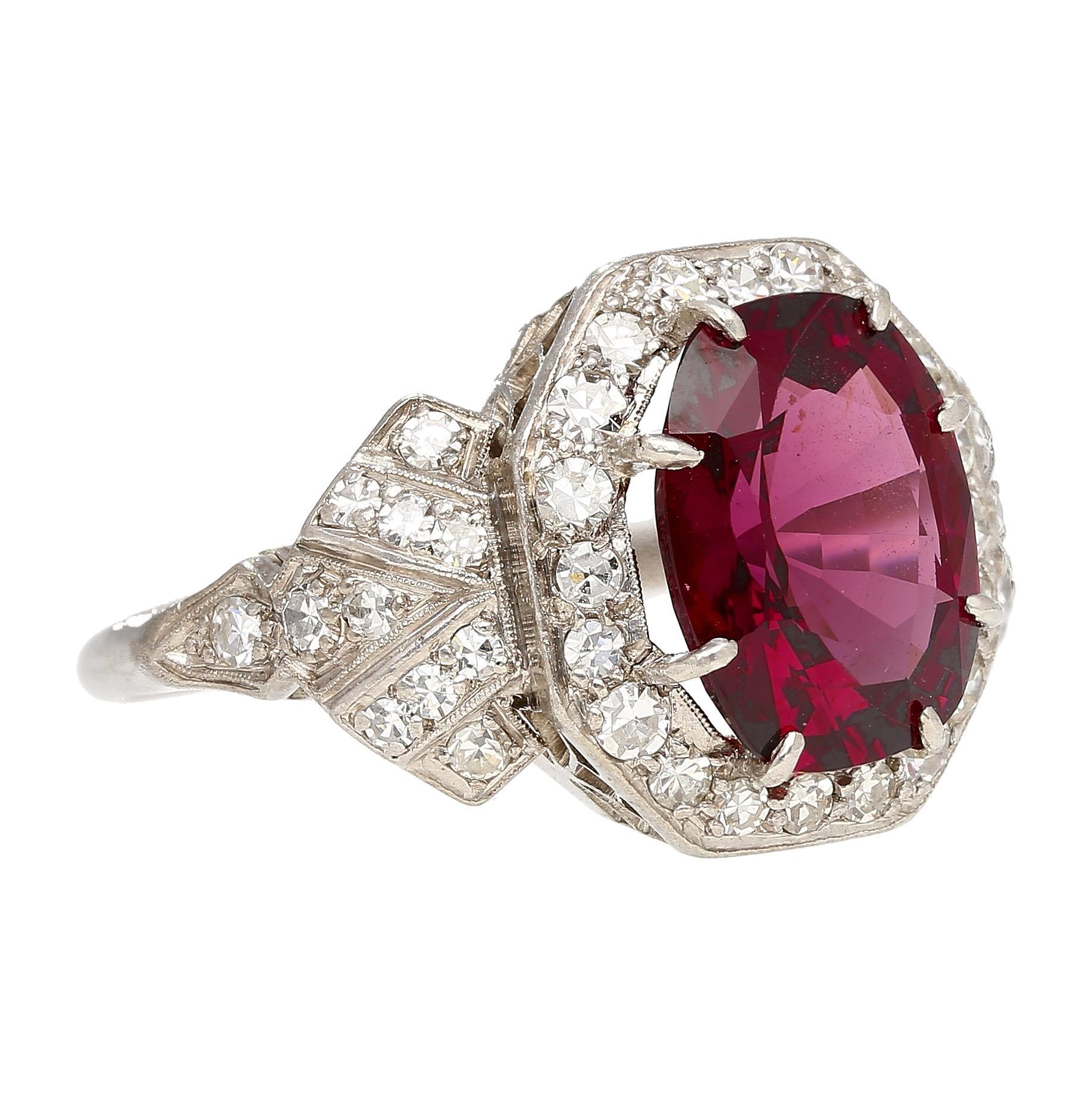 Art Deco GIA Certified 4.35 Carat No Heat Spinel Vintage Platinum Ring For Sale 1