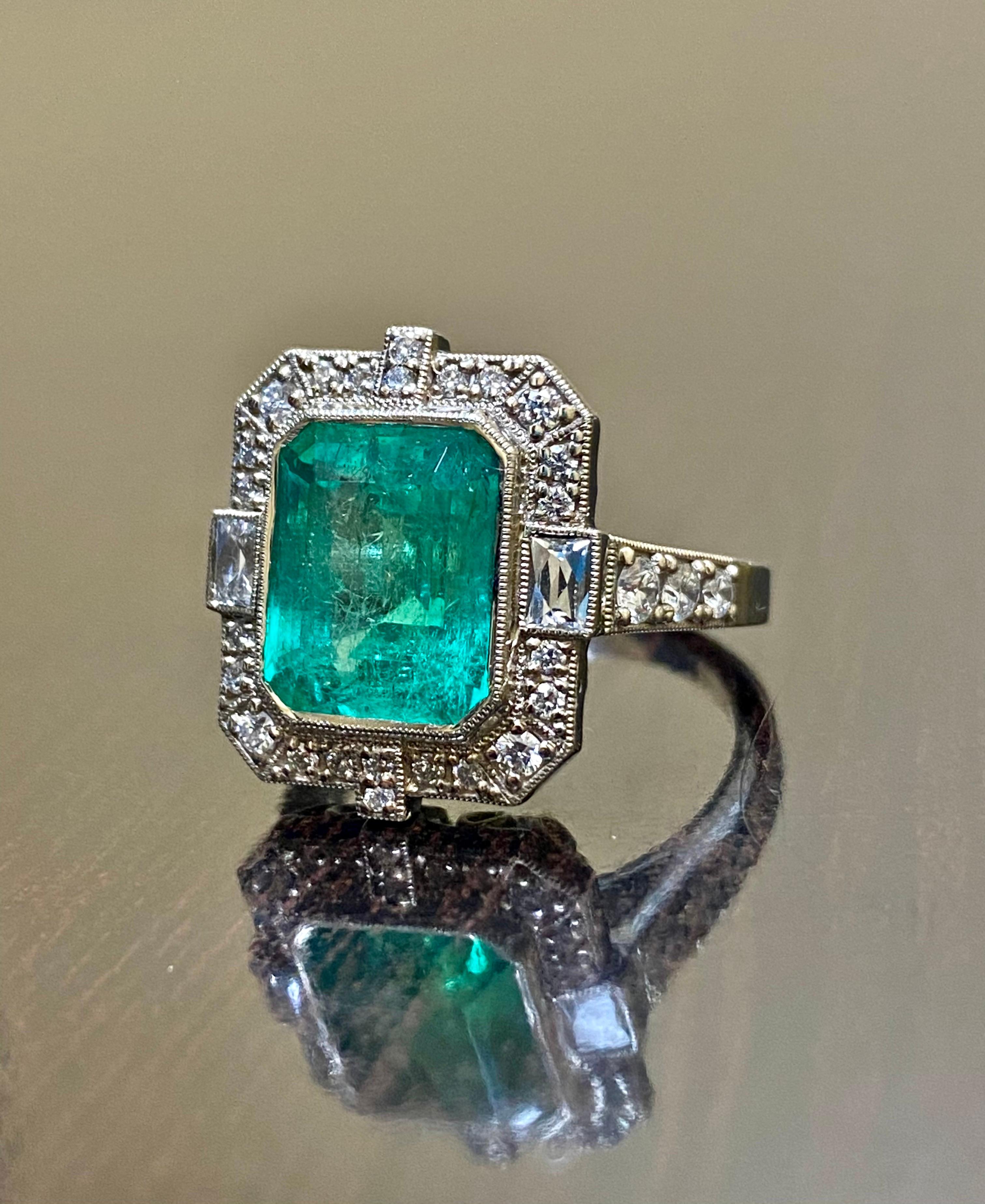 Art Deco GIA Certified 4.60 Carat Colombian Emerald Halo Diamond Engagement Ring For Sale 1