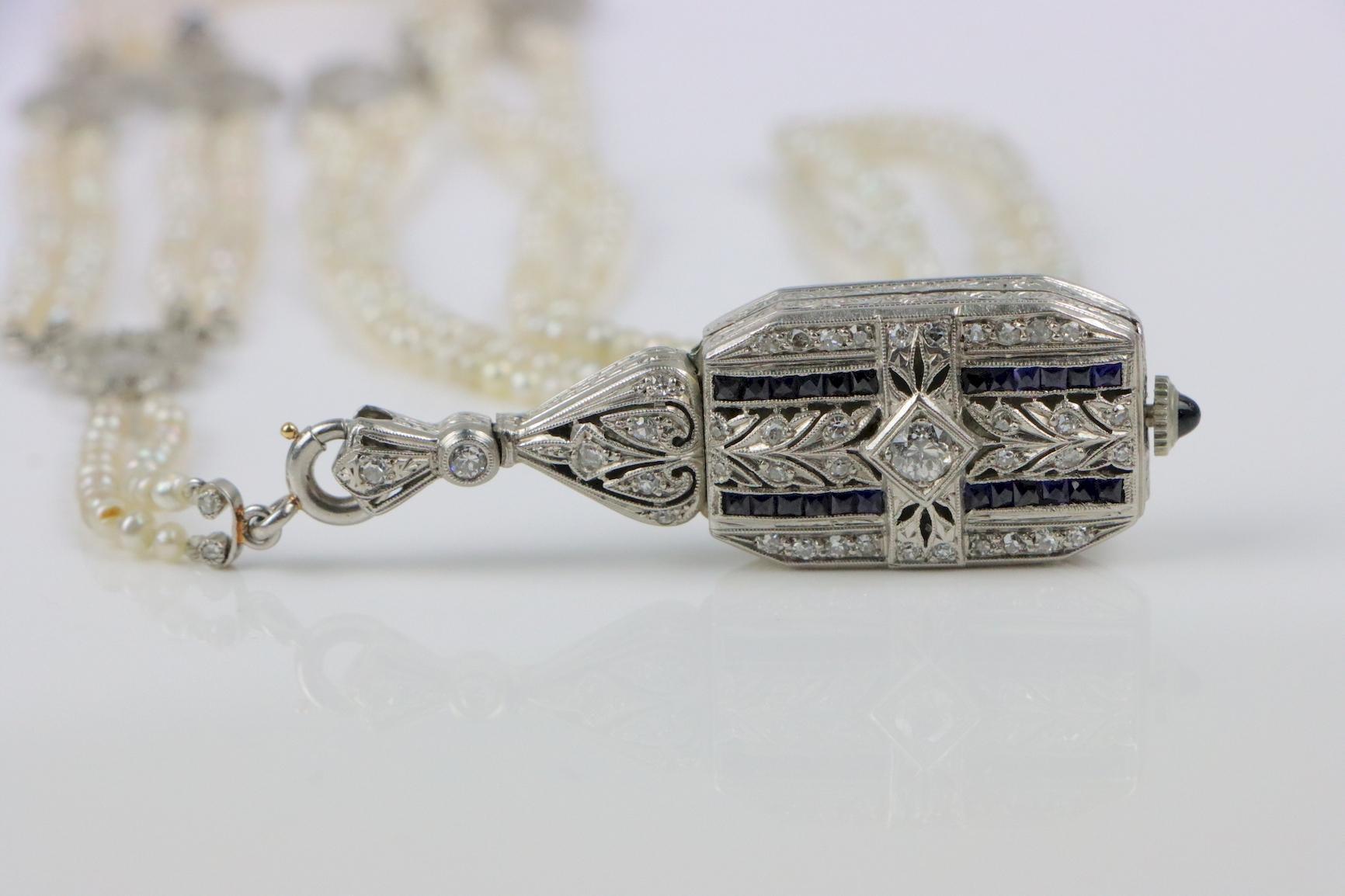 Art Deco GIA zertifizierte natürliche Salzwasserperlen-Halskette Diamant-Uhr-Anhänger im Angebot 5