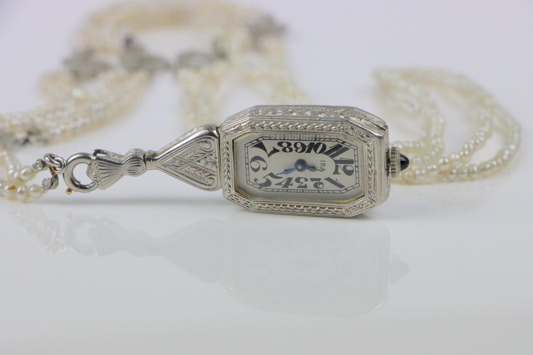 Art Deco GIA zertifizierte natürliche Salzwasserperlen-Halskette Diamant-Uhr-Anhänger im Angebot 7