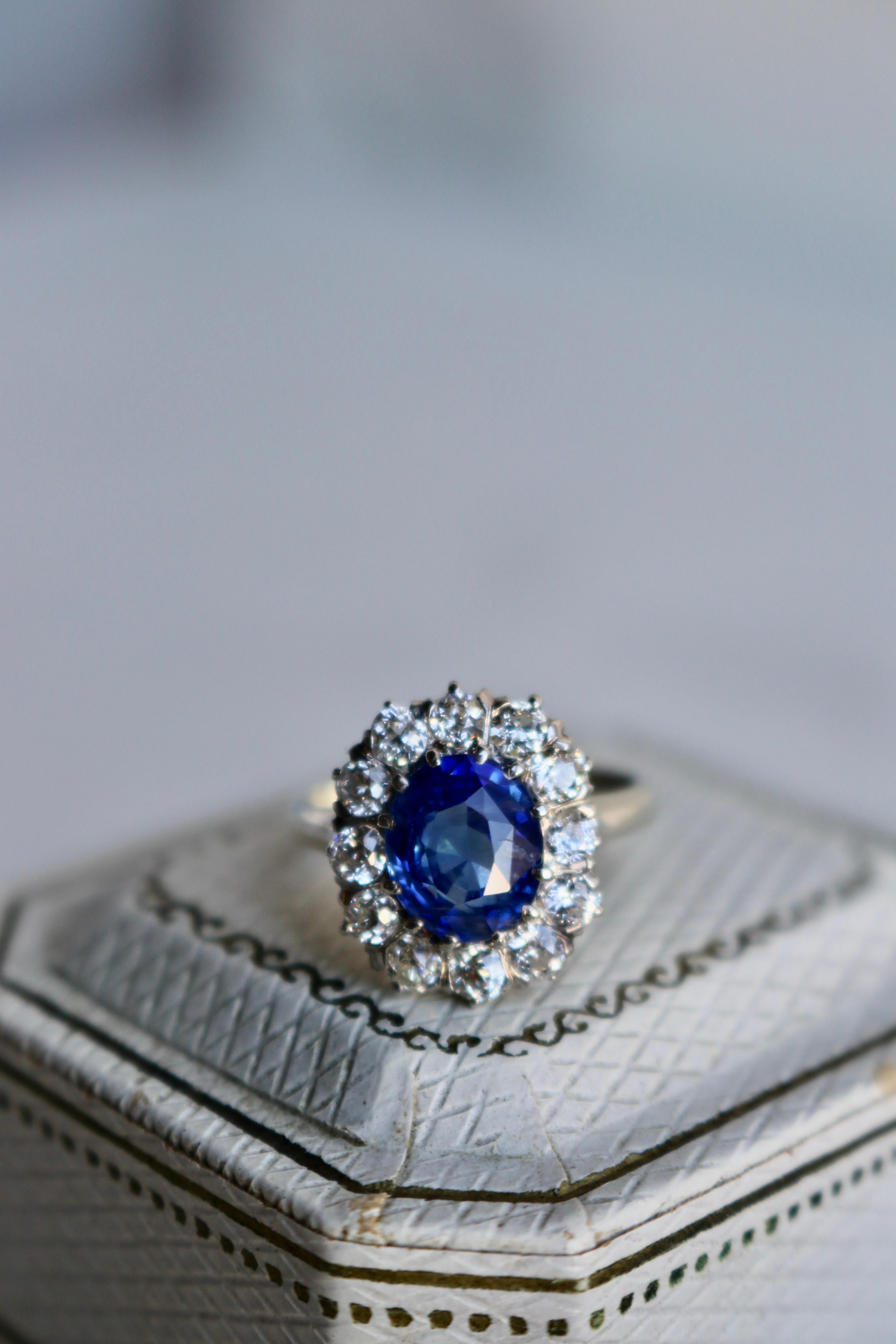 Women's or Men's Art Deco GIA Ceylon No Heat Sapphire and Diamond 14k White Gold Cluster Ring