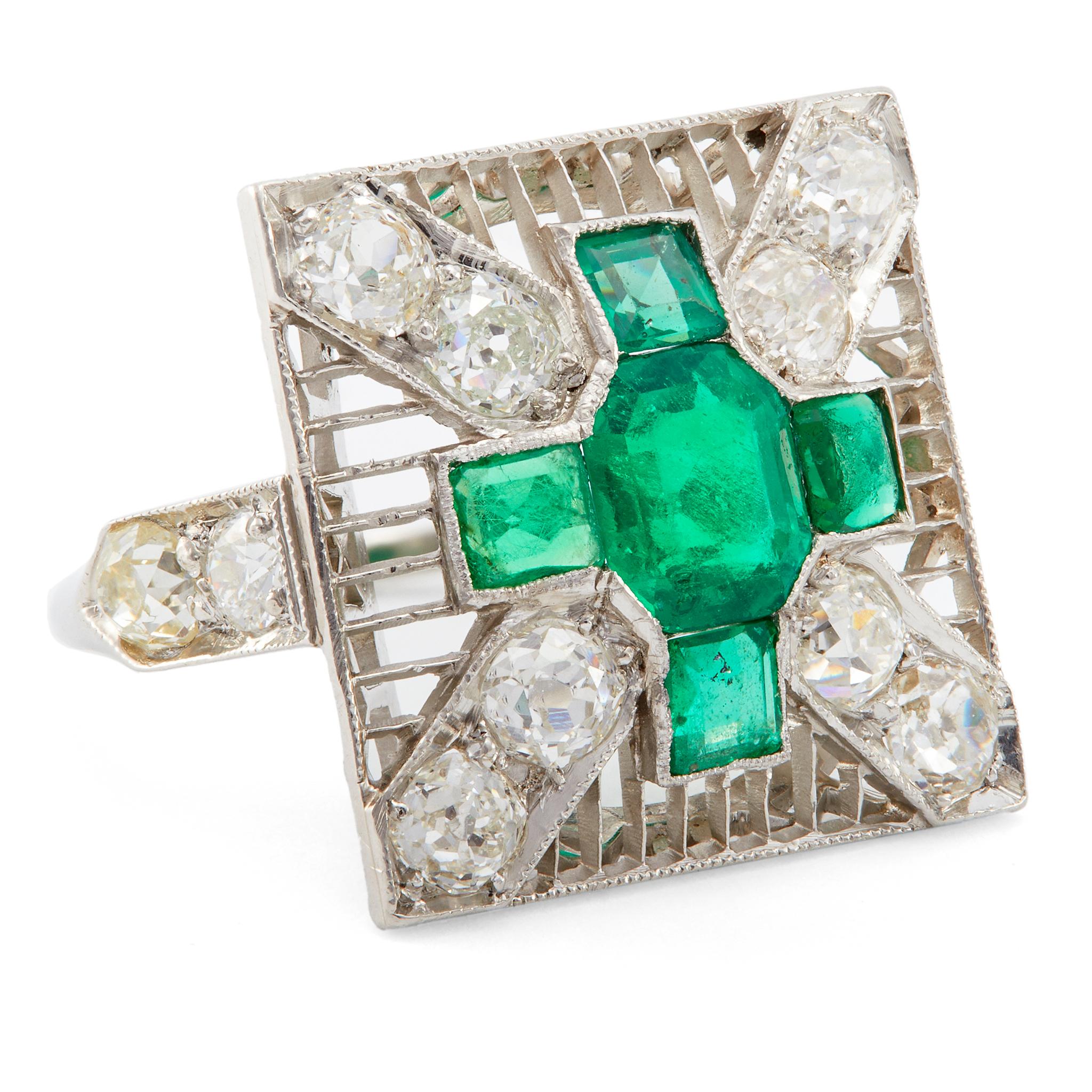 Art Deco GIA Colombian Emerald and Diamond Platinum Square Dinner Ring In Good Condition In Beverly Hills, CA