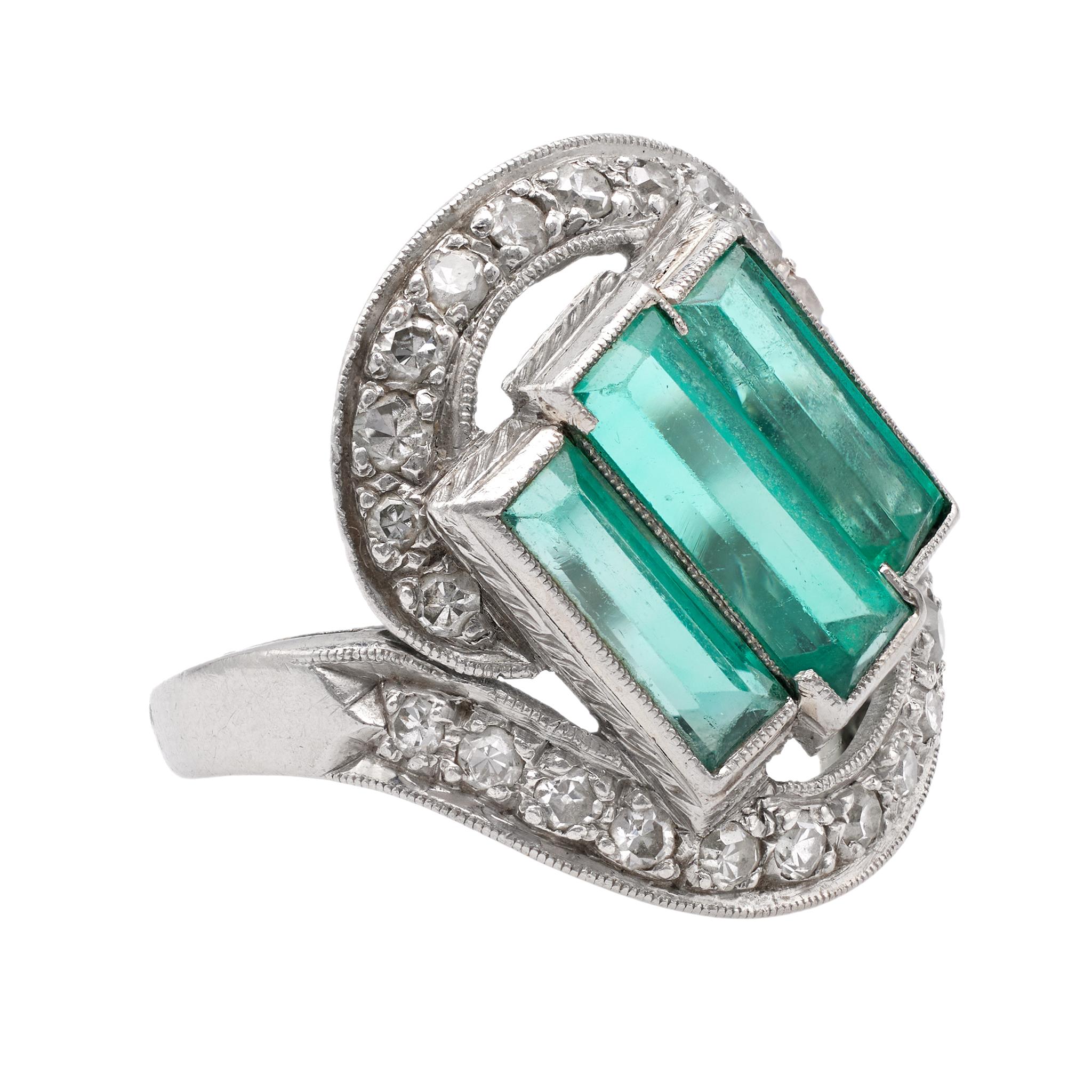 Women's or Men's Art Deco GIA Colombian No Oil Emerald and Diamond Platinum Ring For Sale