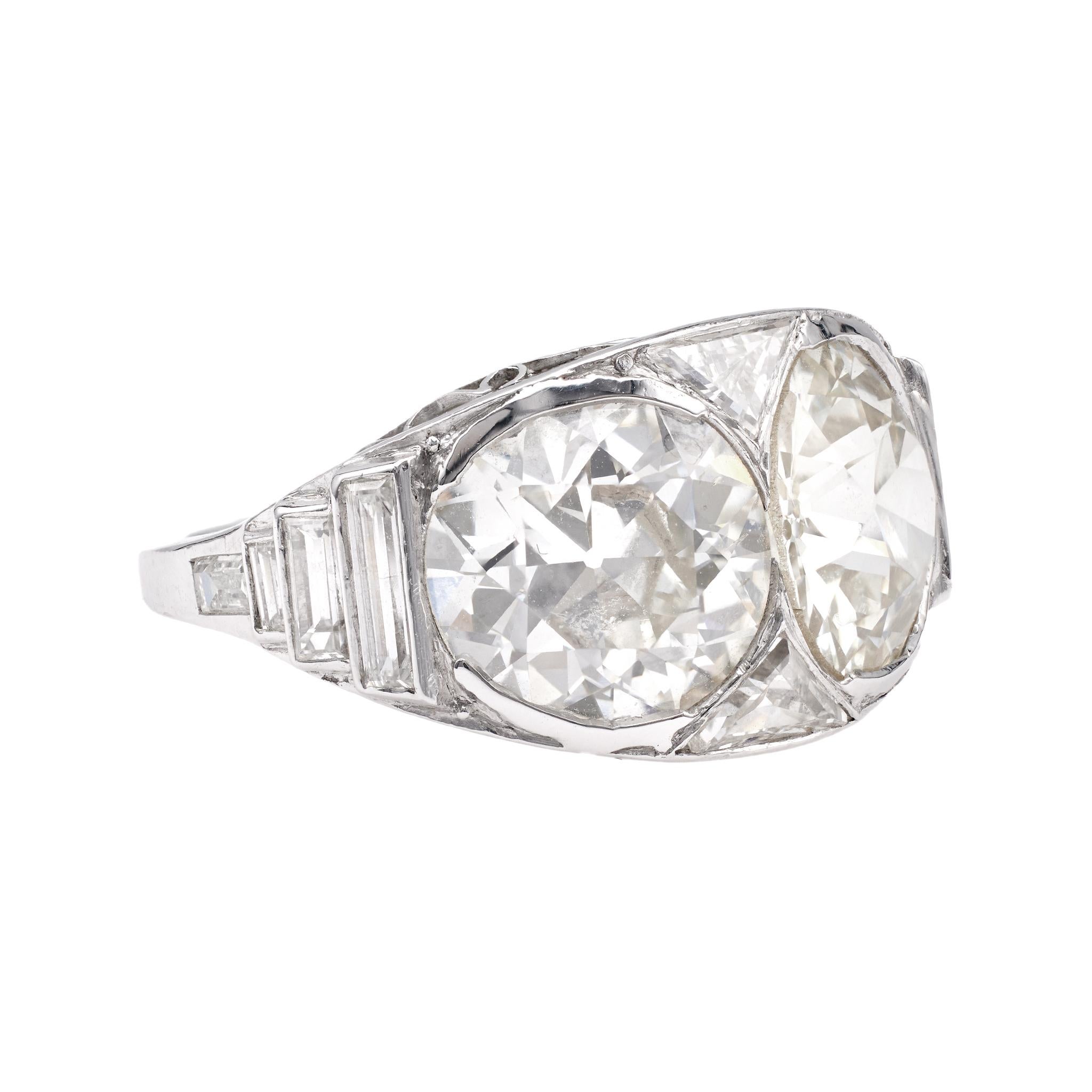 Women's or Men's Art Deco GIA Diamond Platinum Toi et Moi Ring For Sale
