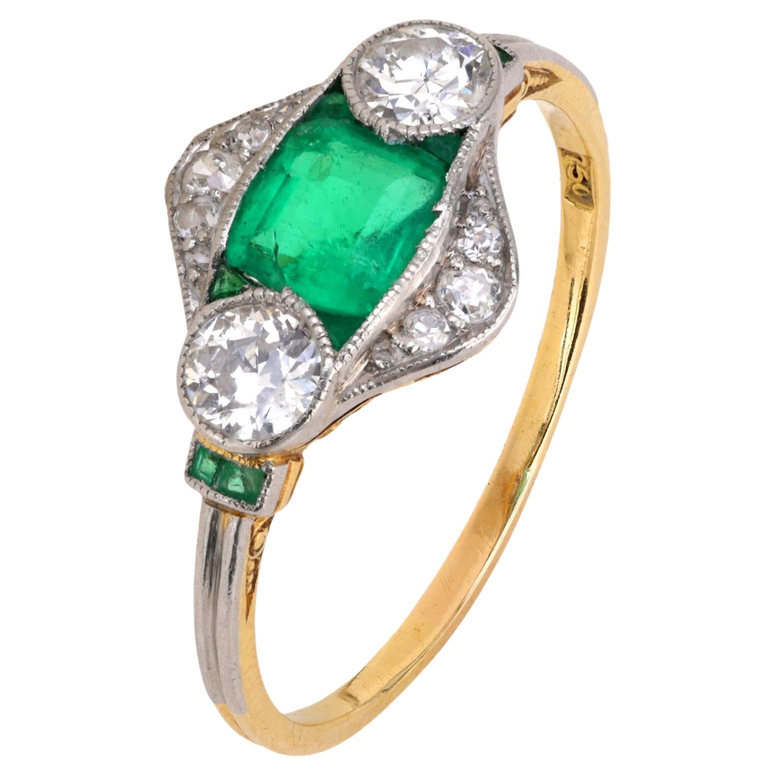 Art Deco diamond emerald 18k yellow gold target ring For Sale at 1stDibs