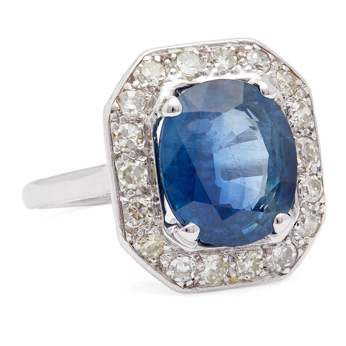 Women's or Men's Art Deco GIA Thai Sapphire and Diamond Platinum Ring