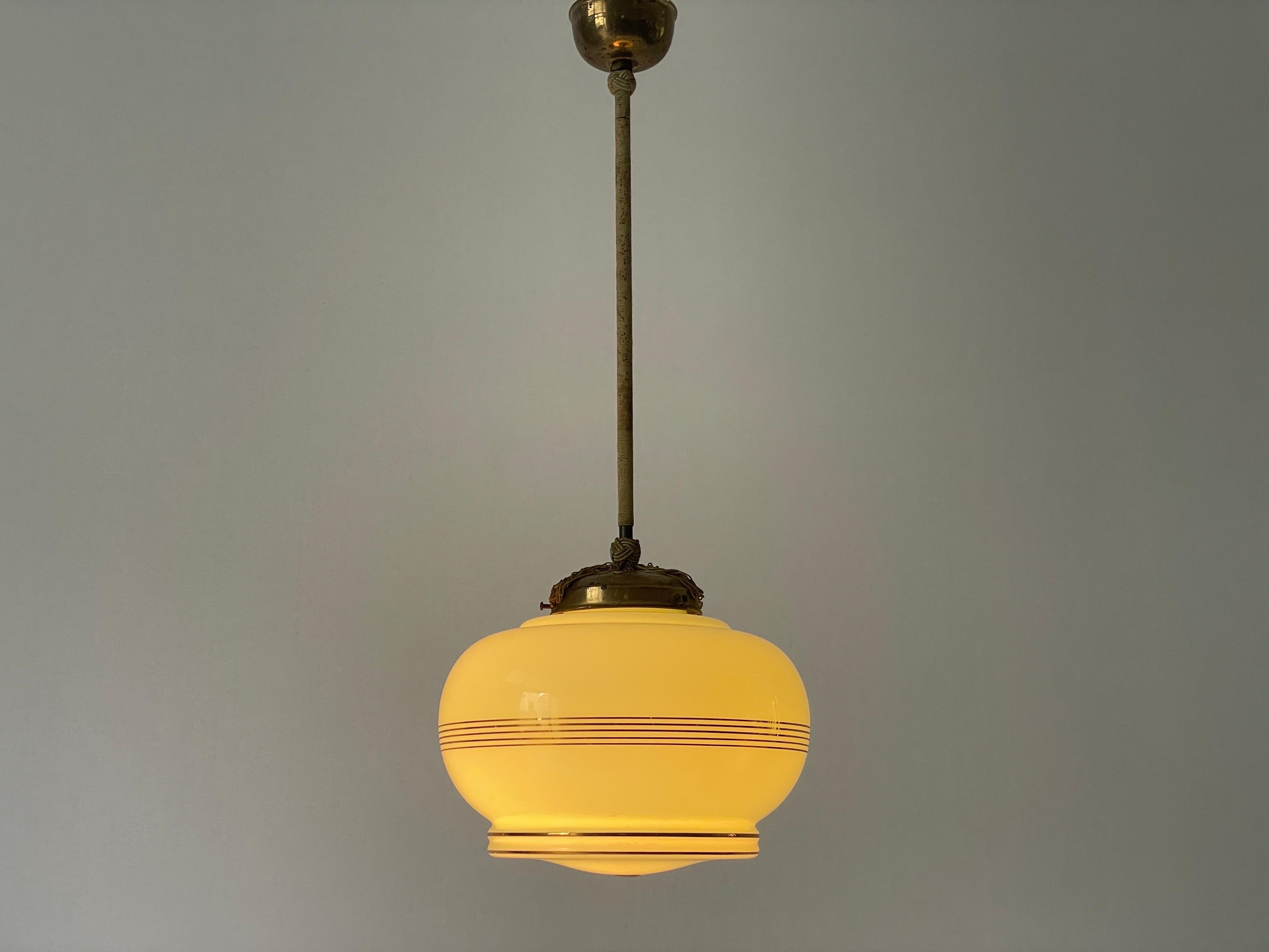 Lampada da soffitto in vetro verde dorato Art Deco, anni '50, Germania in vendita 5