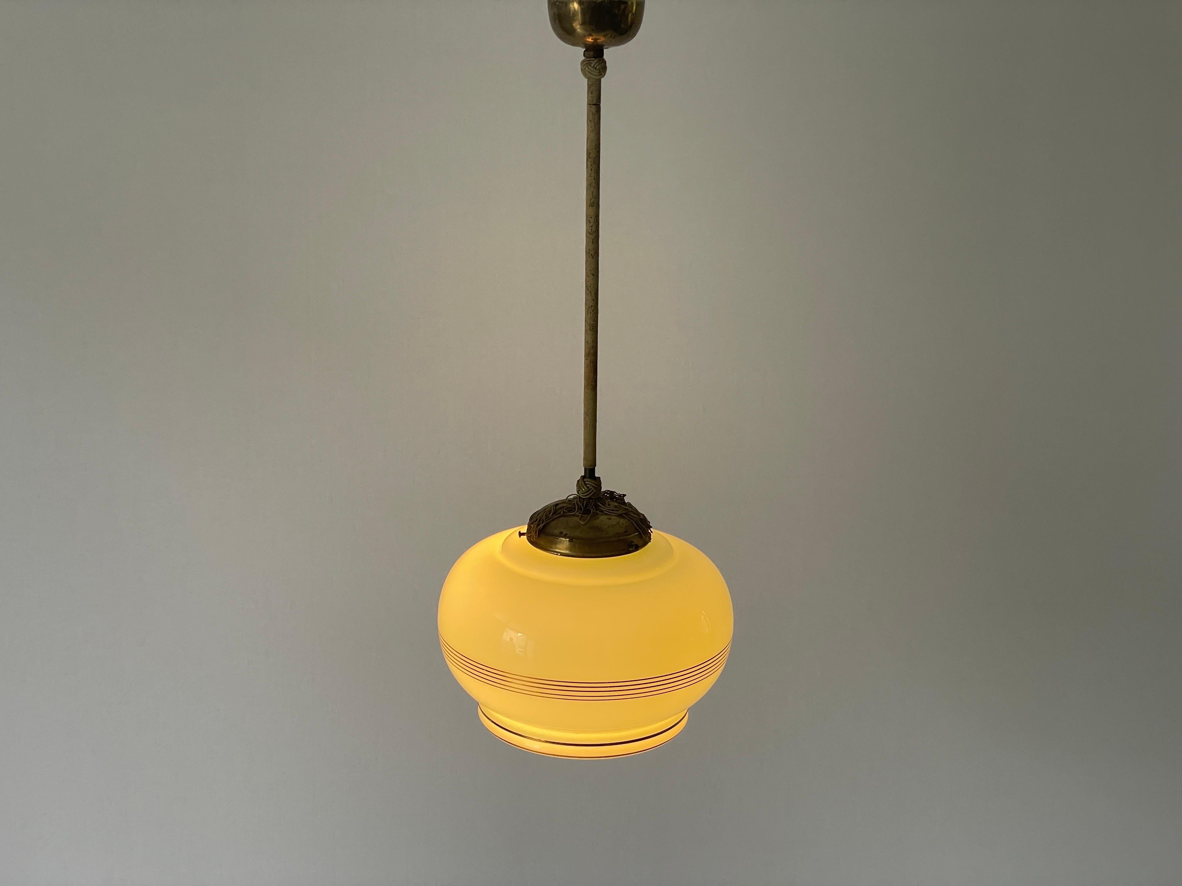 Lampada da soffitto in vetro verde dorato Art Deco, anni '50, Germania in vendita 6