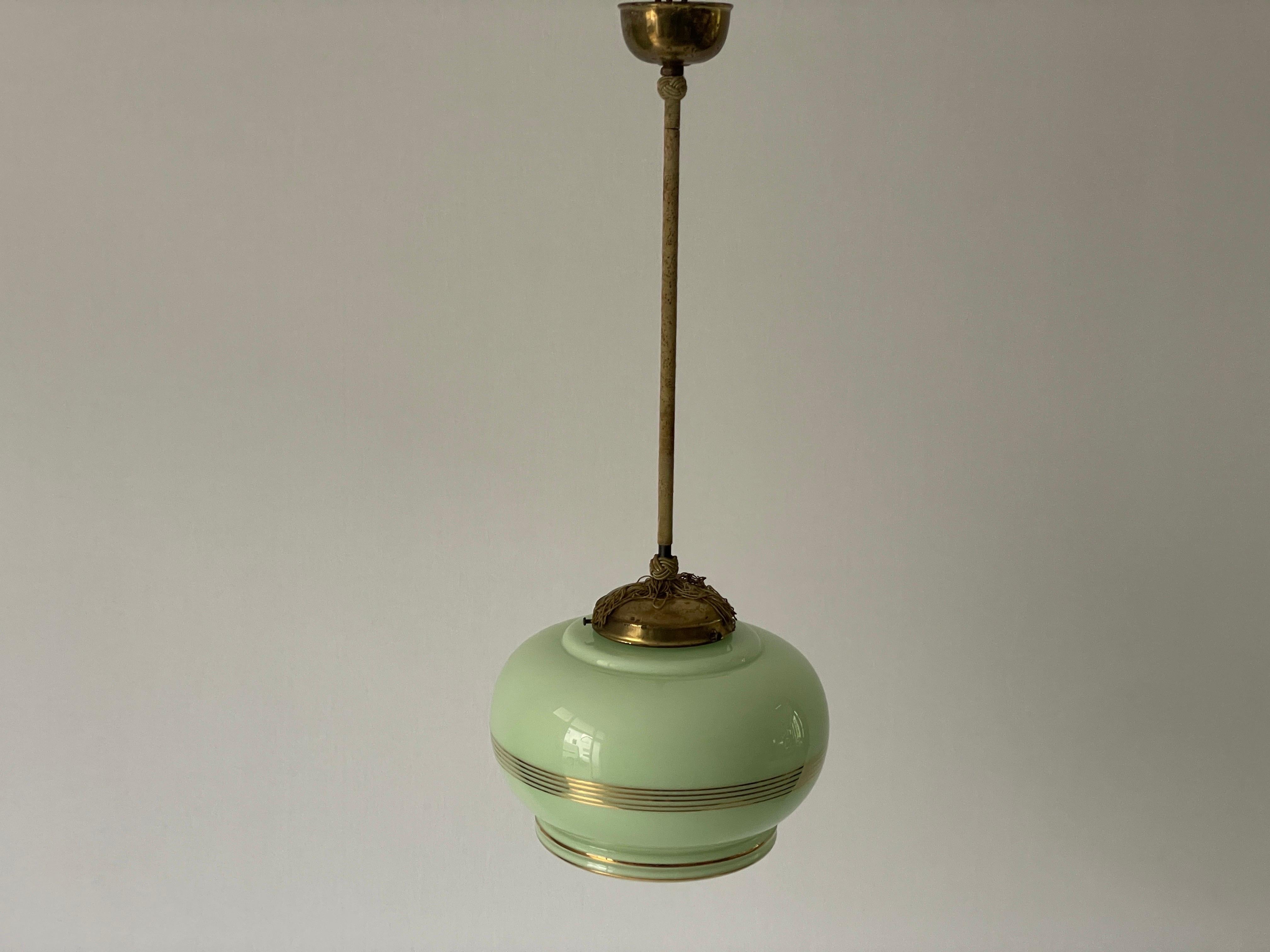Tedesco Lampada da soffitto in vetro verde dorato Art Deco, anni '50, Germania in vendita