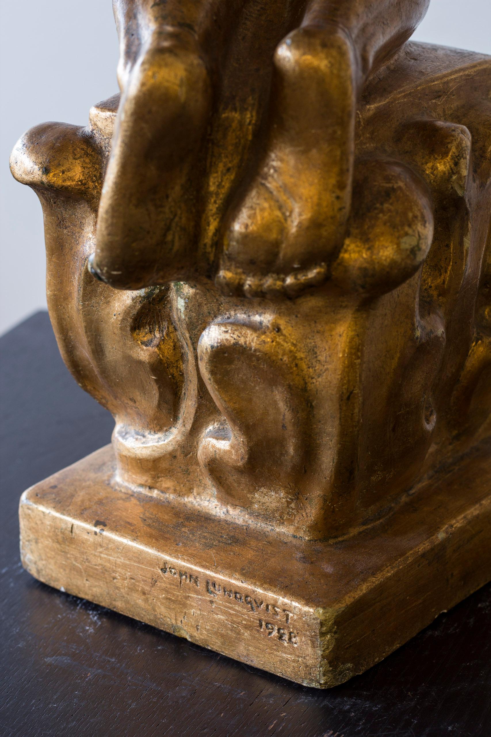 Scultura in gesso dorato Art Deco 