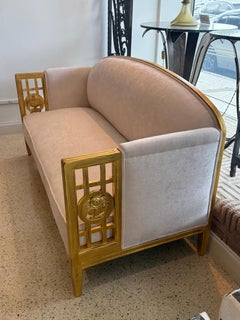 Sofá dorado Art Déco de Paul Follot