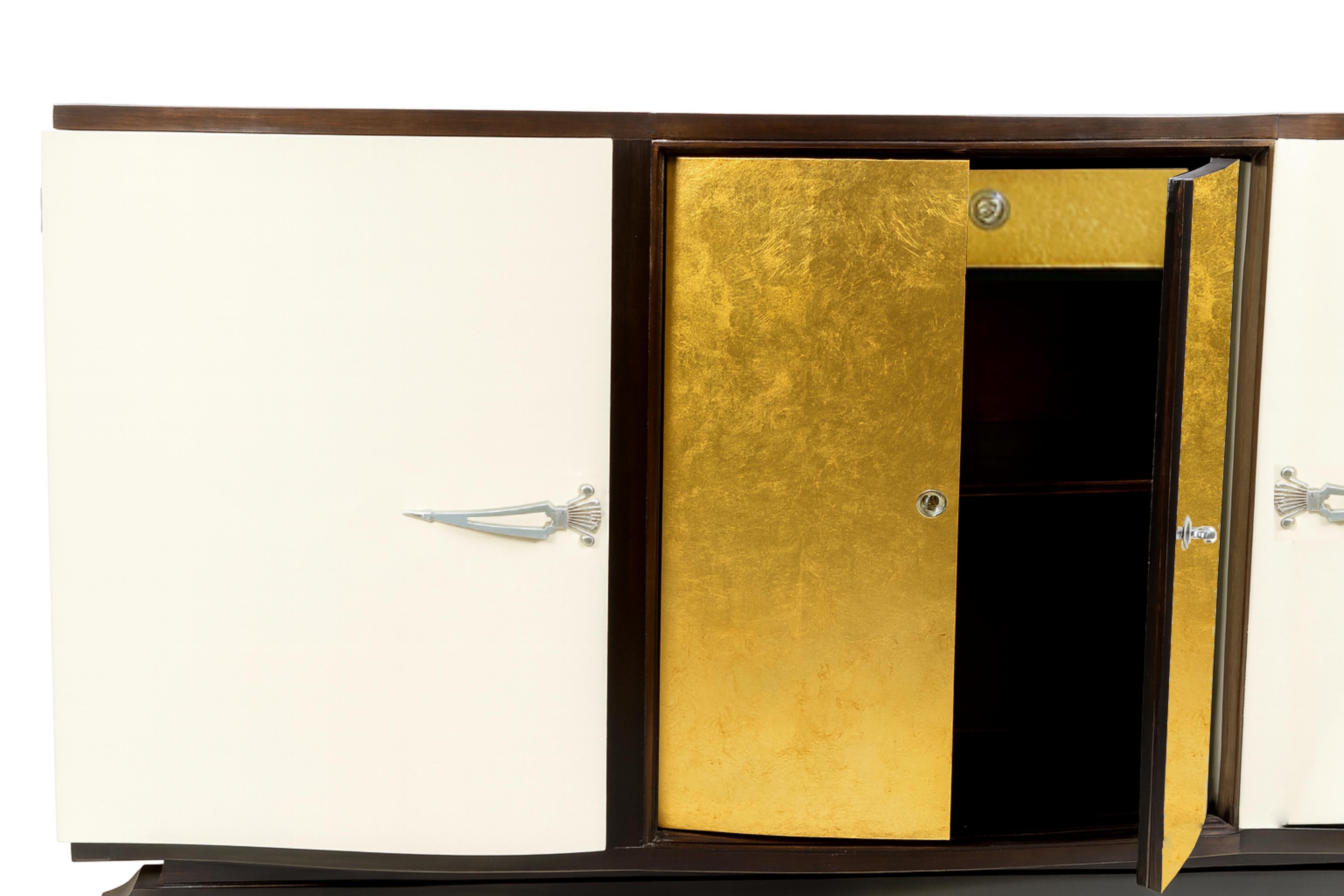 Art Deco Gilt and Walnut Credenza – Belgian 20th Century Sideboard In Good Condition For Sale In Lisbon, PT